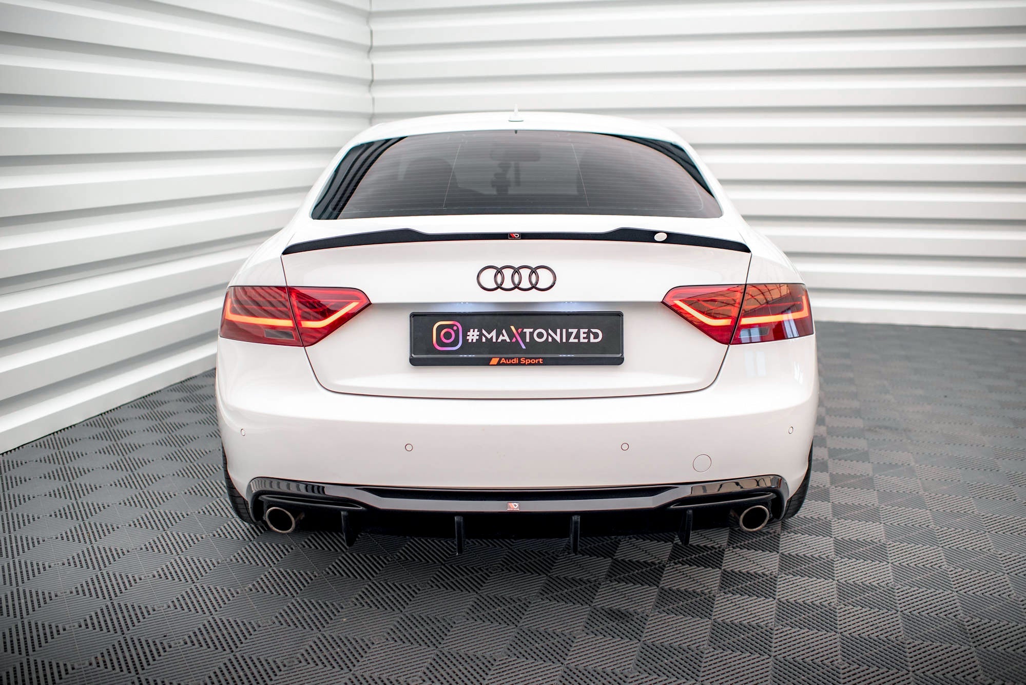 Maxton Design Difusor trasero para Audi A5 Sportback 8T Facelift (Version with single Exhausts on both sides) - imagen 1