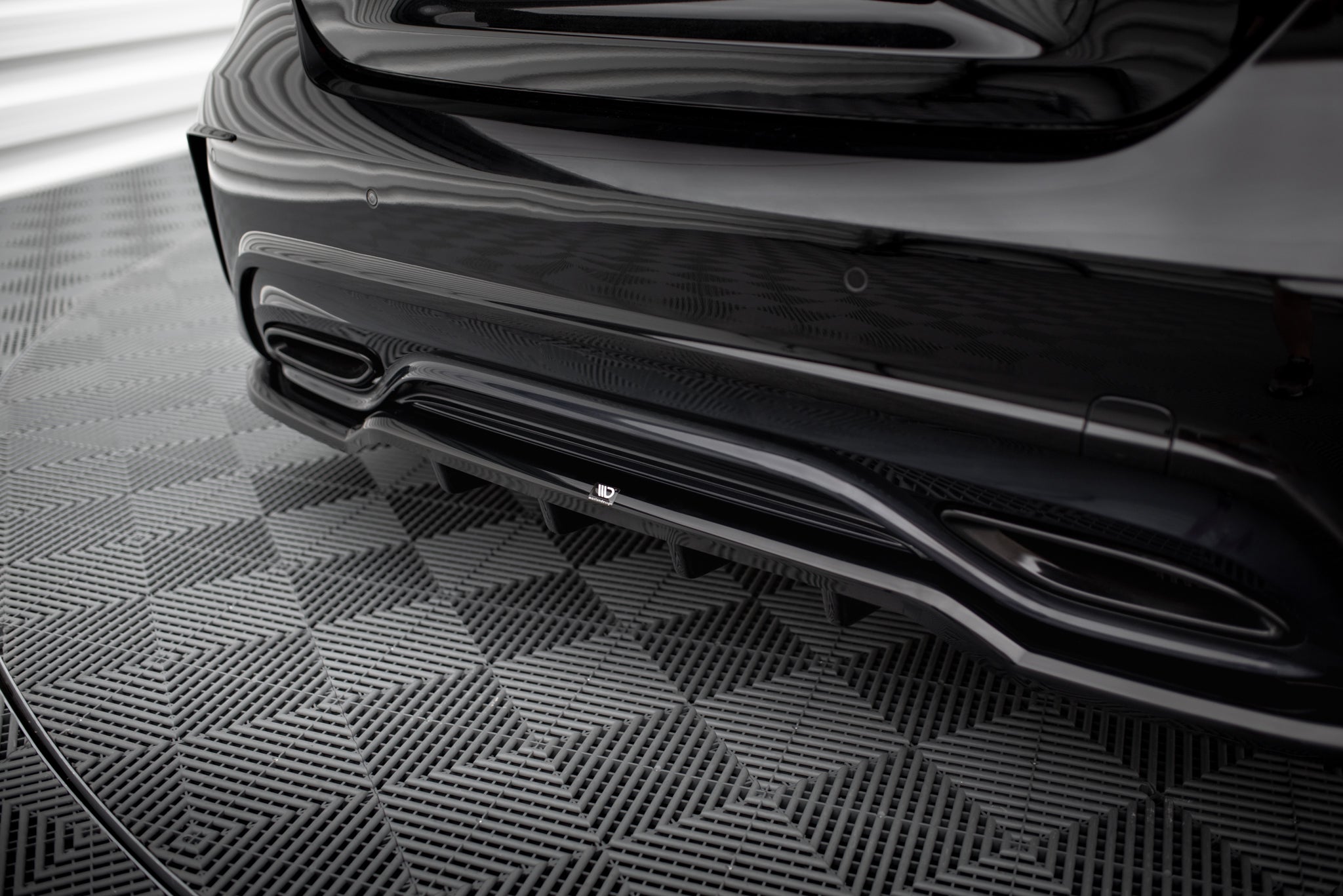Maxton Design Splitter trasero (With Vertical Bars) para Mercedes-Benz A AMG-Line W176 Facelif - imagen 4