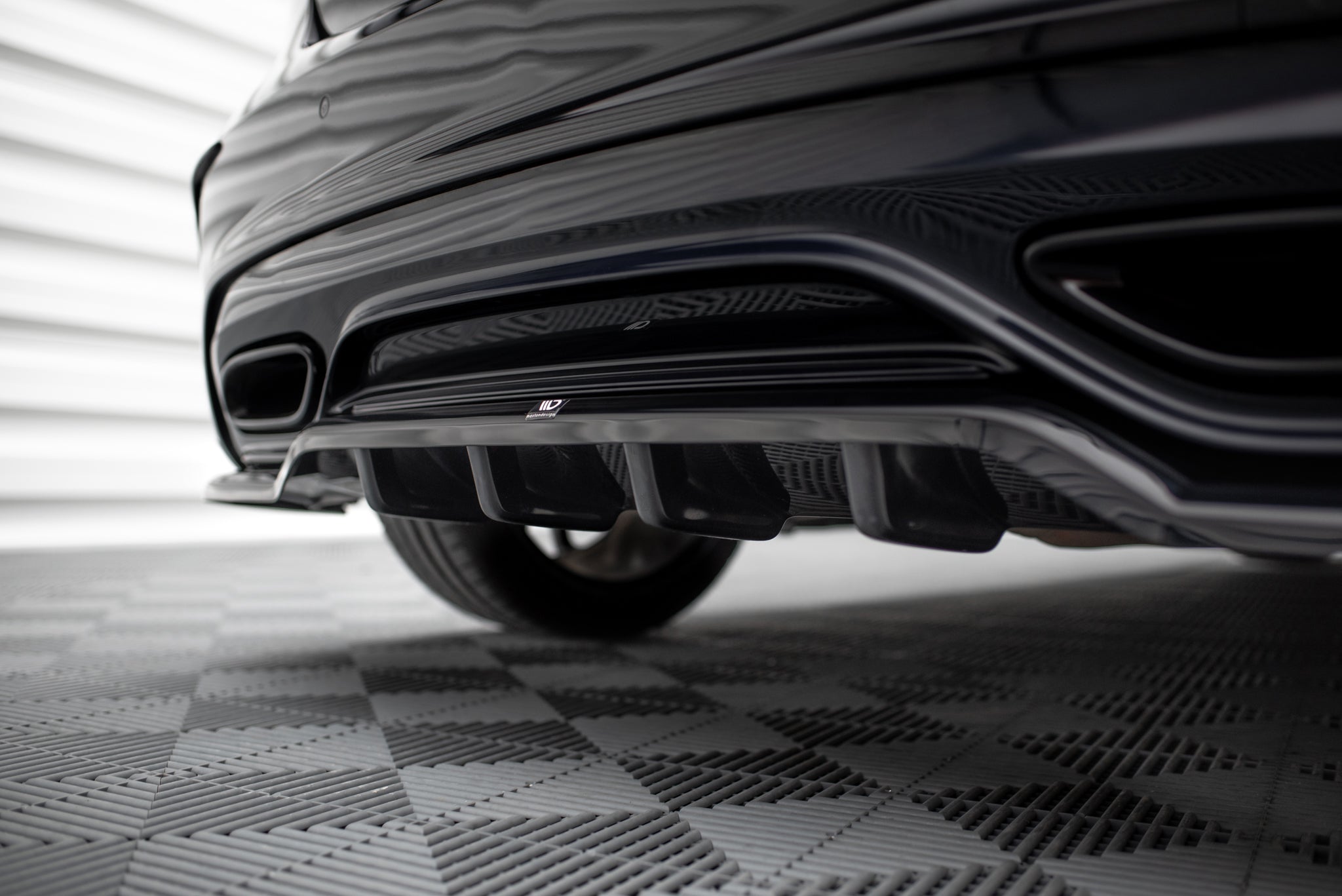 Maxton Design Splitter trasero (With Vertical Bars) para Mercedes-Benz A AMG-Line W176 Facelif - imagen 3