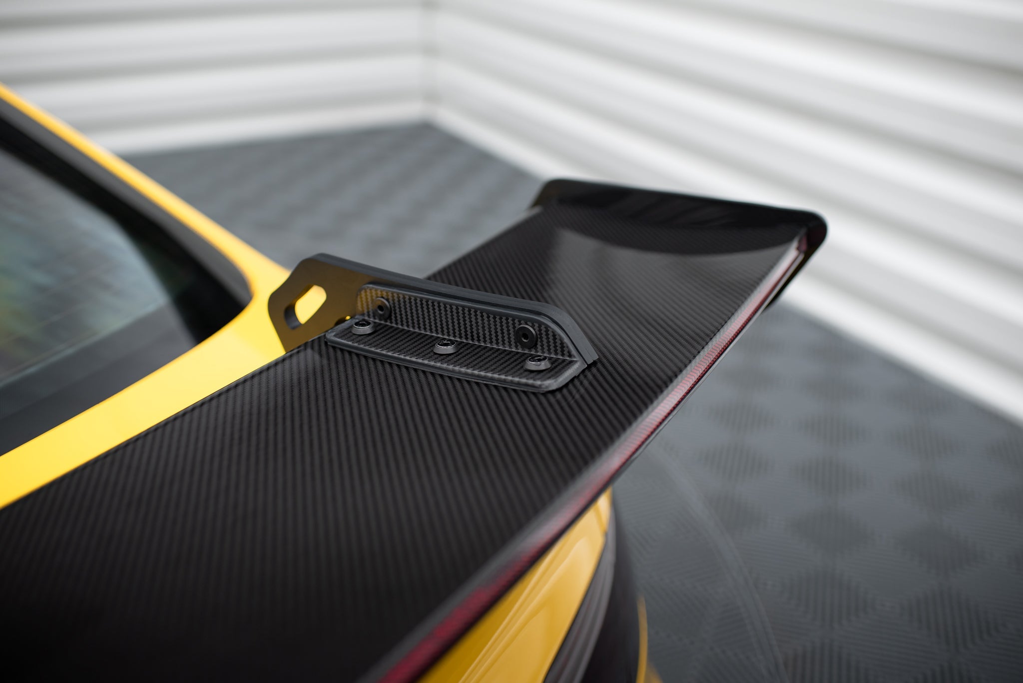 Maxton Design Alerón de carbono With Upper Swan Mounting + LED para Audi A5 Coupe 8T - imagen 16