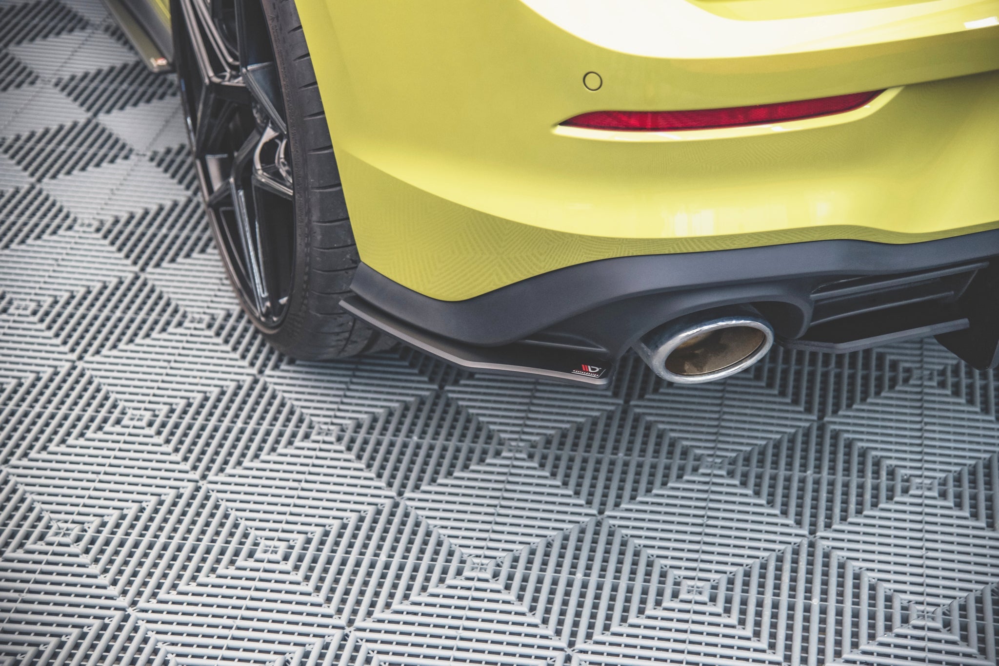 Maxton Design Street Pro Rear Side Splitters para Volkswagen Golf GTI Clubsport Mk8 - imagen 1