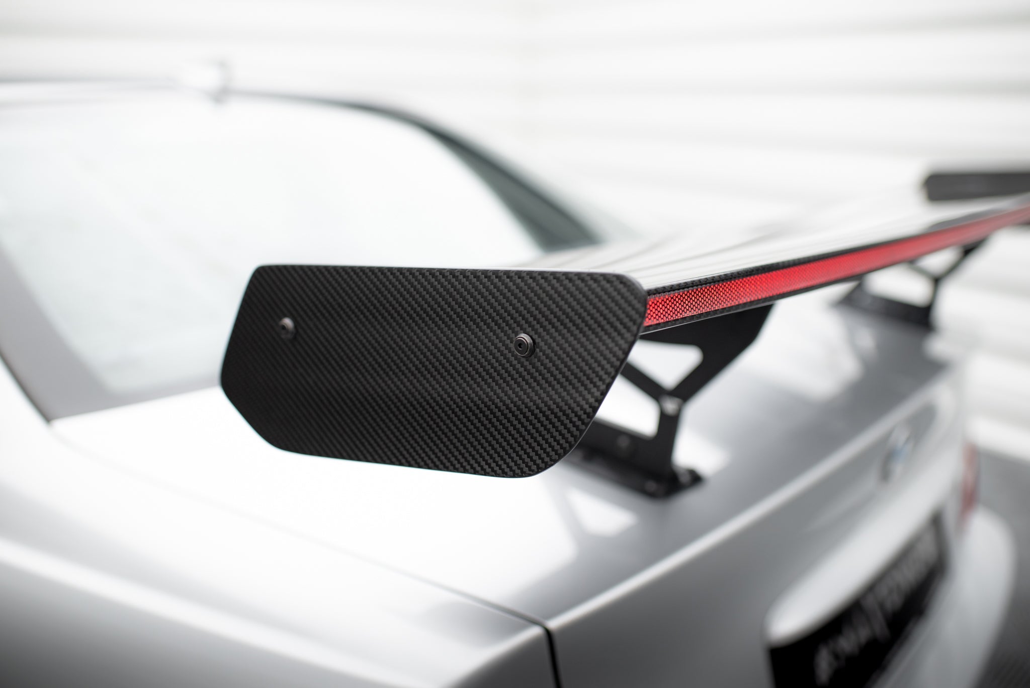 Maxton Design Alerón de carbono With Internal Brackets Uprights + LED para BMW 3 Coupe E46 - imagen 5