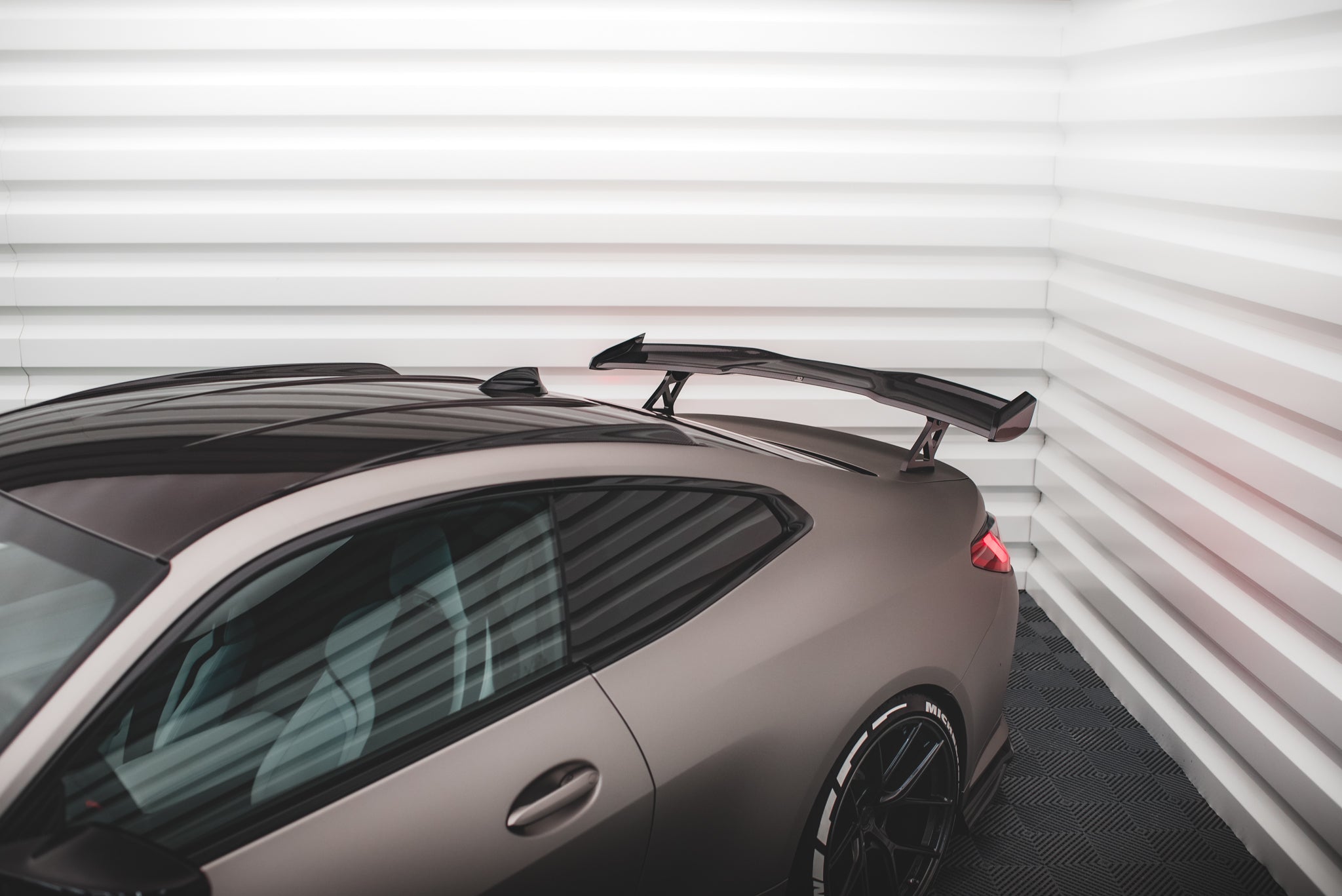 Maxton Design Carbon Fiber Spoiler Wing para BMW M4 G82 / G82 Facelift / M440i / 4 M-Pack G22 / G22 Facelift - imagen 5