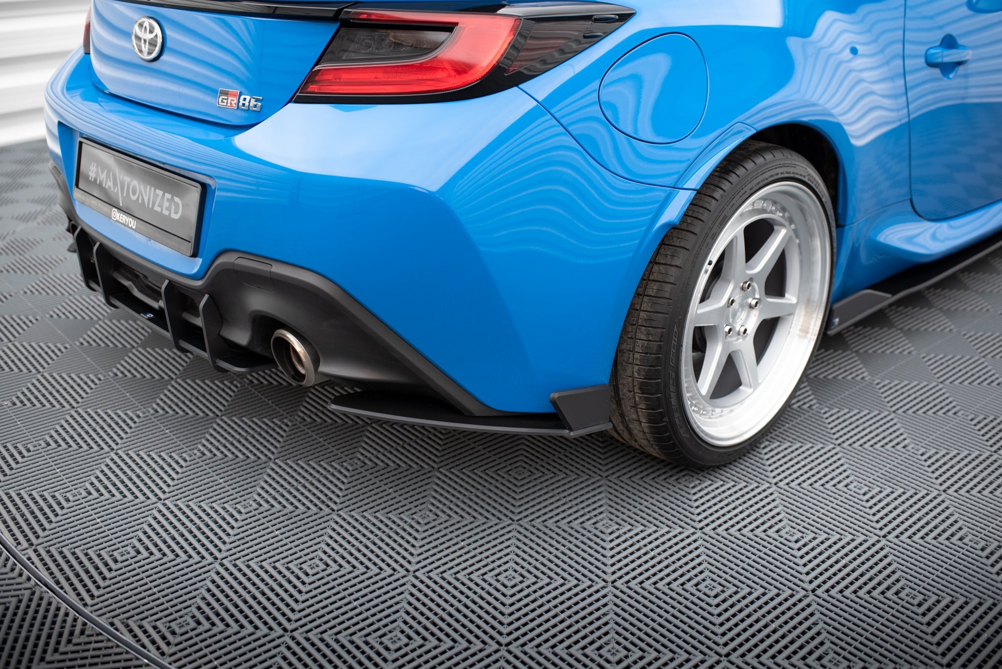 Maxton Design Street Pro Rear Side Splitters V.2 para Toyota GR86 Mk1 - imagen 1