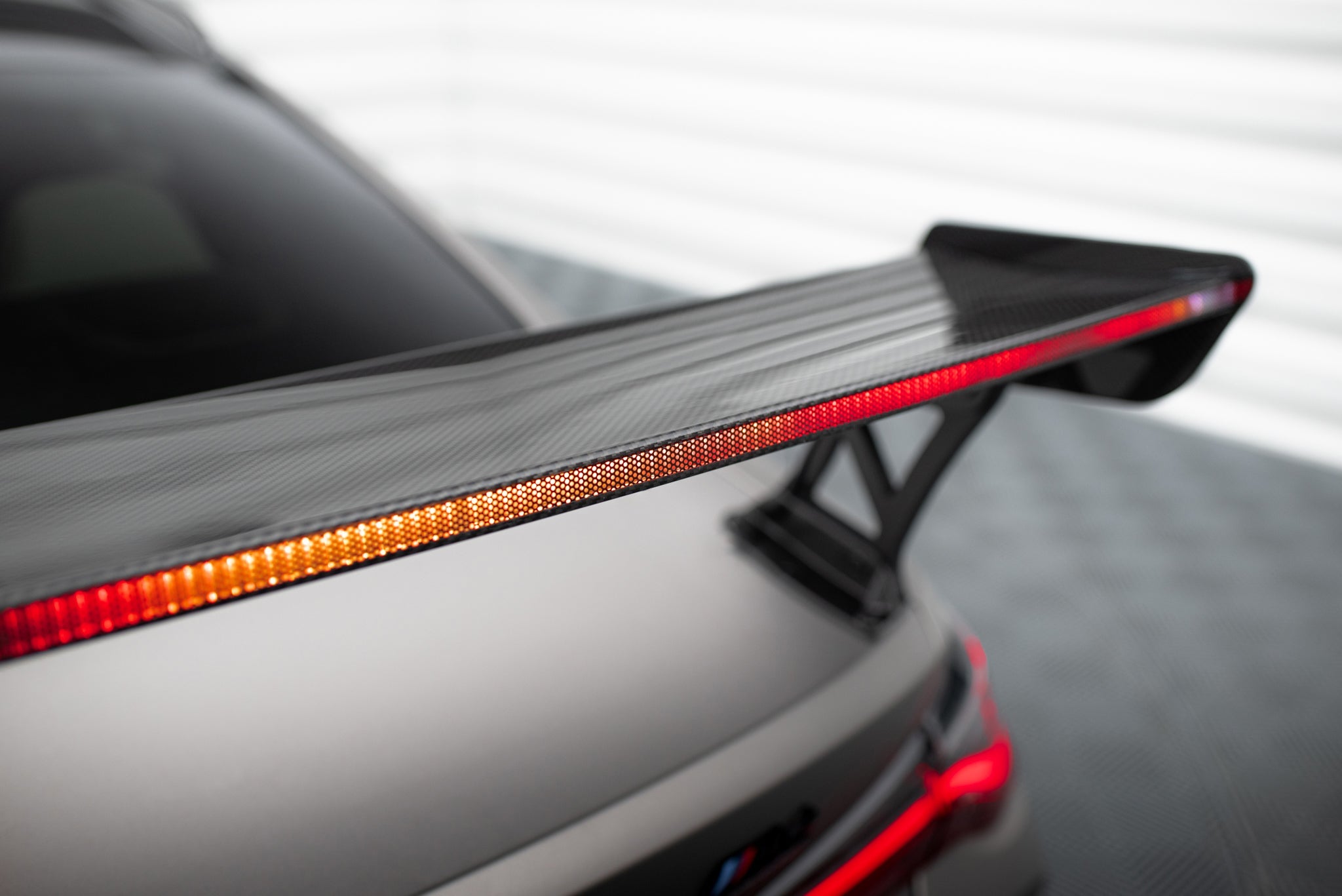 Maxton Design Alerón de carbono With External Brackets Uprights + LED para BMW M4 G82 / G82 Facelift / M440i / 4 M-Pack G22 / G22 Facelift - imagen 8