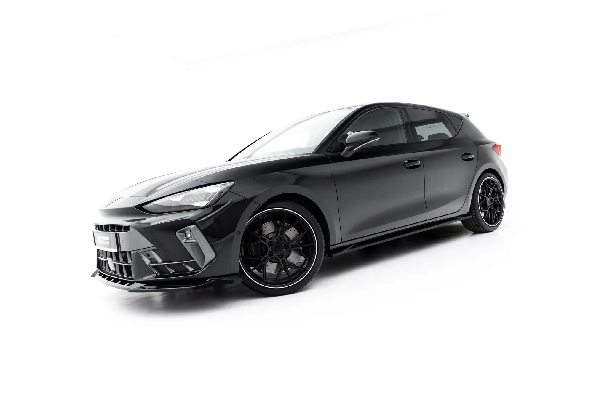 Maxton Design Difusores de taloneras laterales V.2 para Cupra Leon ST / Hatchback Mk1 Facelift - imagen 2