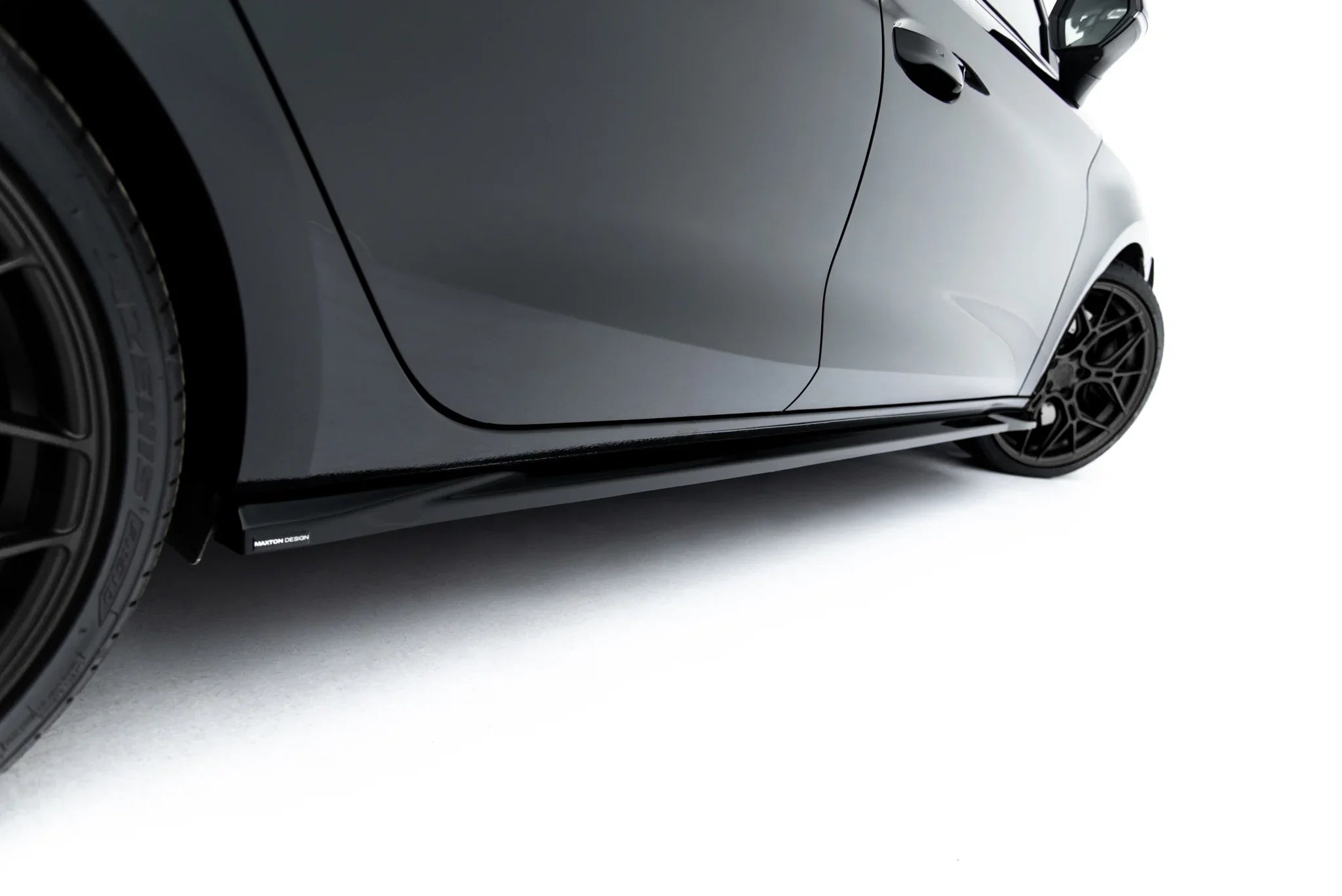 Maxton Design Difusores de taloneras laterales V.2 para Cupra Leon ST / Hatchback Mk1 Facelift - imagen 4