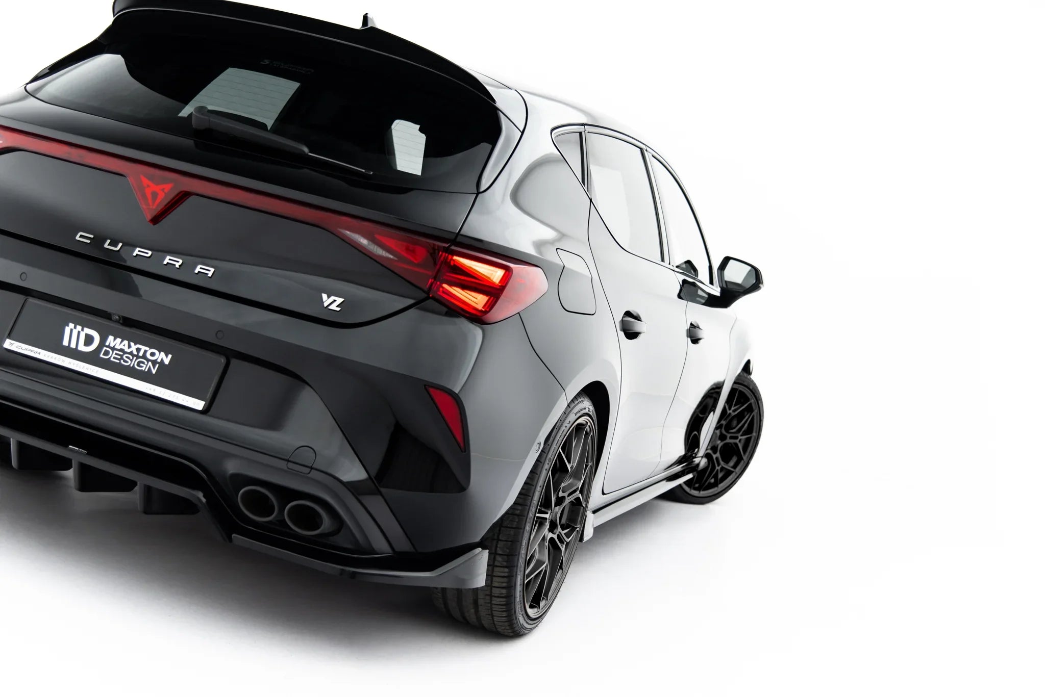 Maxton Design Splitter trasero (with vertical bars) V.1 para Cupra Leon Hatchback Mk1 Facelift - imagen 2