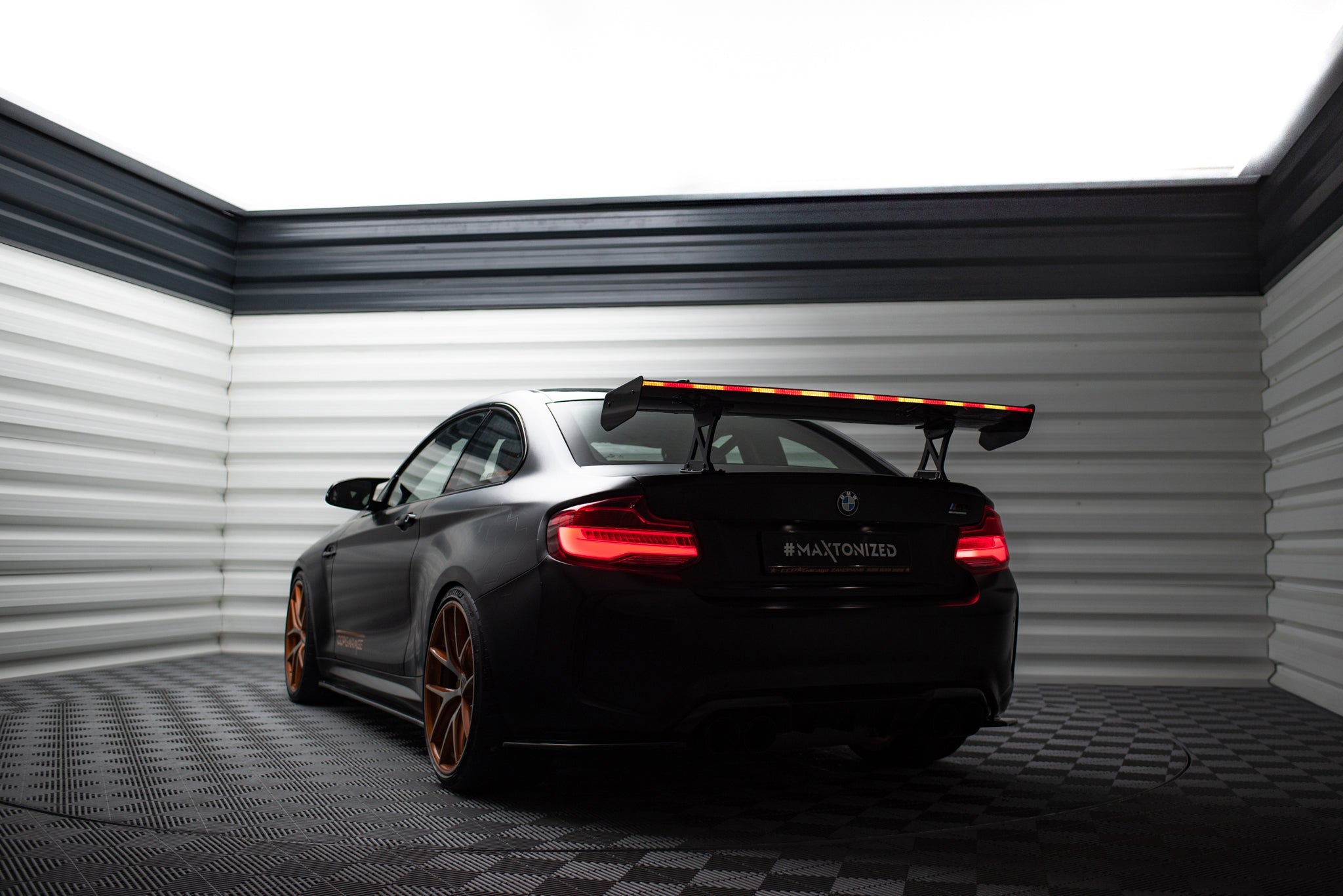 Maxton Design Alerón de carbono With Internal Brackets Uprights + LED para BMW M2 F87 / 2 / 2 M-Pack F22 - imagen 6