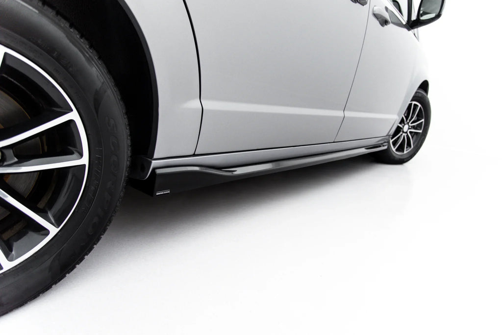 Maxton Design Difusores de taloneras laterales para Dodge Grand Caravan Mk5 Facelift - imagen 4