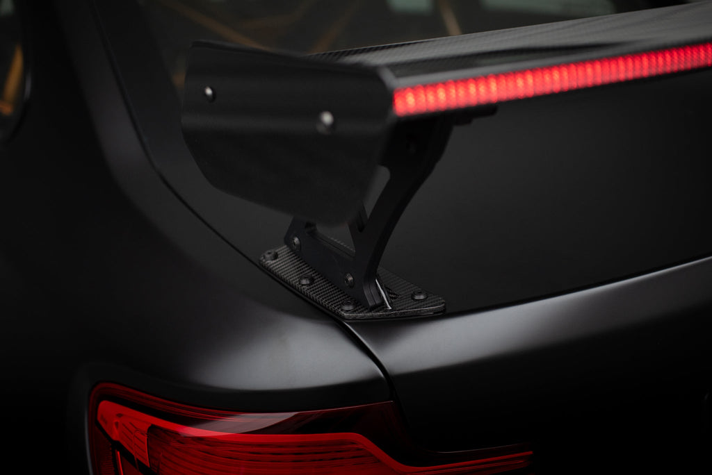 Maxton Design Alerón de carbono With External Brackets Uprights + LED para BMW M2 F87 / 2 / 2 M-Pack F22 - imagen 12