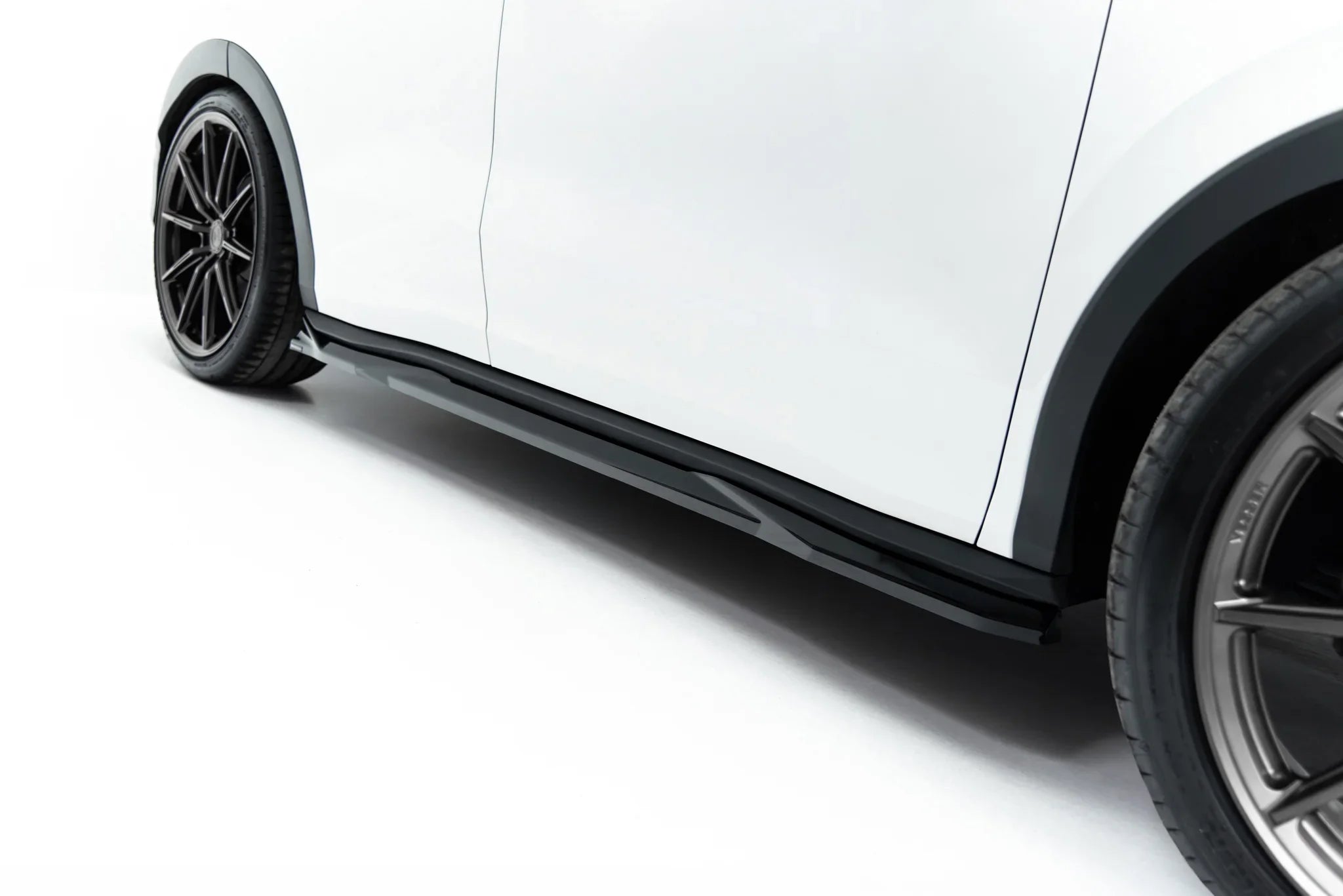 Maxton Design Difusores de taloneras laterales para Volkswagen T-Roc R-Line Mk2 - imagen 3