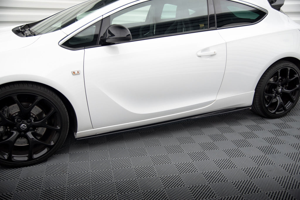 Maxton Design Difusores de taloneras laterales para Opel Astra OPC GTC J - imagen 2