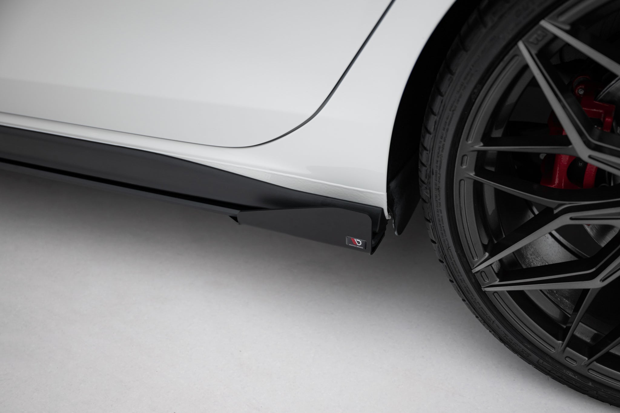 Maxton Design Street Pro Side Skirts Diffusers + Flaps para Volkswagen Golf GTI / GTE / GTI Clubsport / R-Line Mk8 - imagen 5