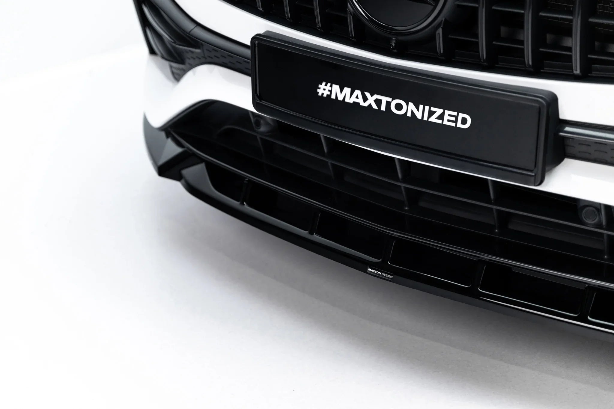 Maxton Design Splitter delantero para Mercedes-AMG GLA 35 H247 - imagen 5
