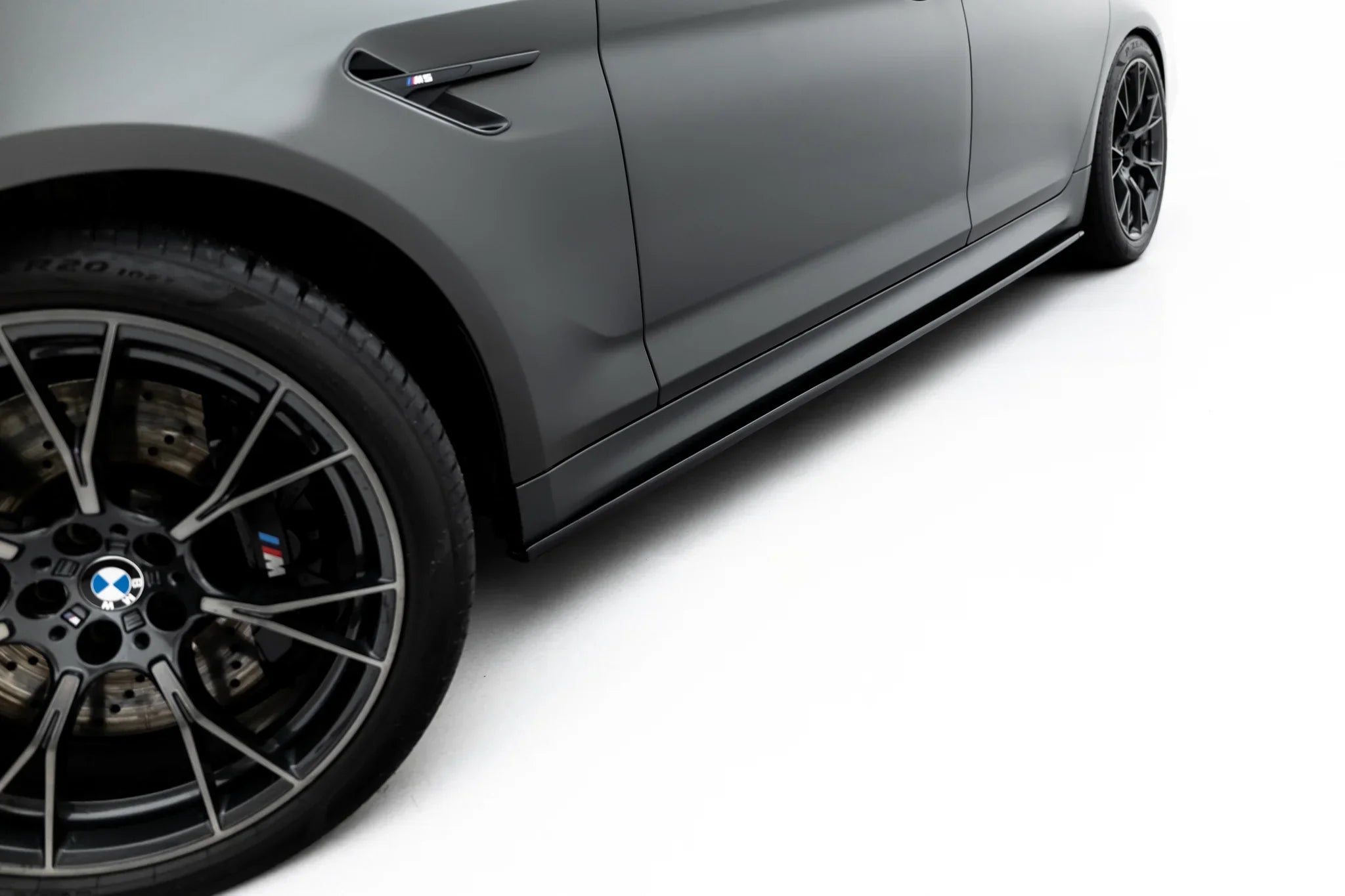 Maxton Design Difusores de taloneras laterales V.1 para BMW M5 F90 - imagen 4