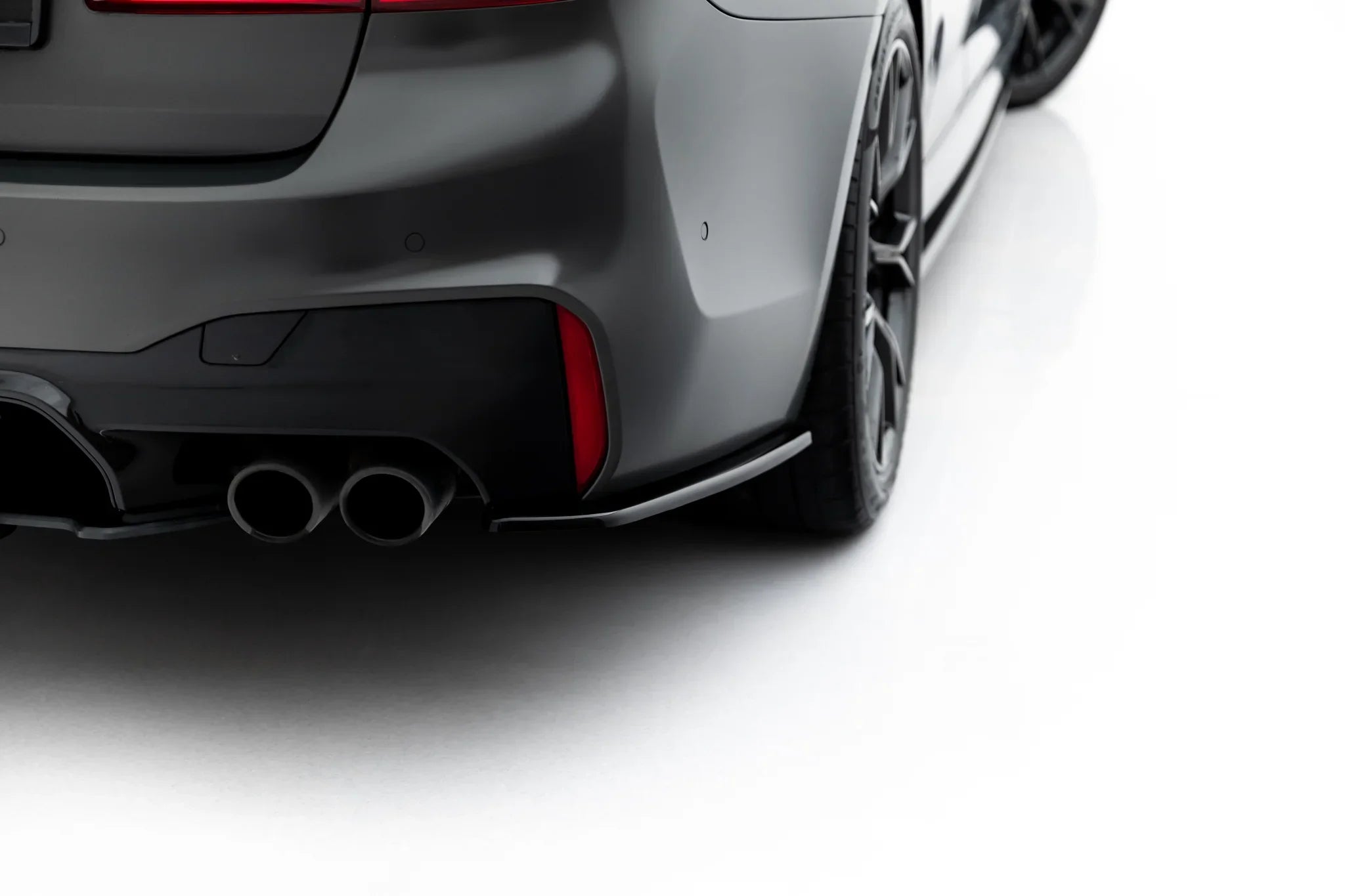 Maxton Design Splitters laterales traseros V.1 para BMW M5 F90 - imagen 3