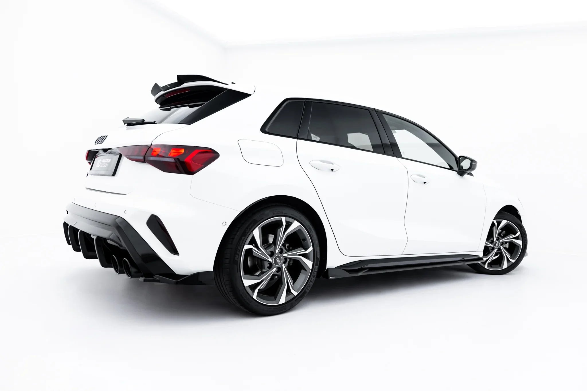 Maxton Design Difusores de taloneras laterales V.3 para Audi S3 Sportback / A3 S-line Sportback 8Y / 8Y Facelift - imagen 1