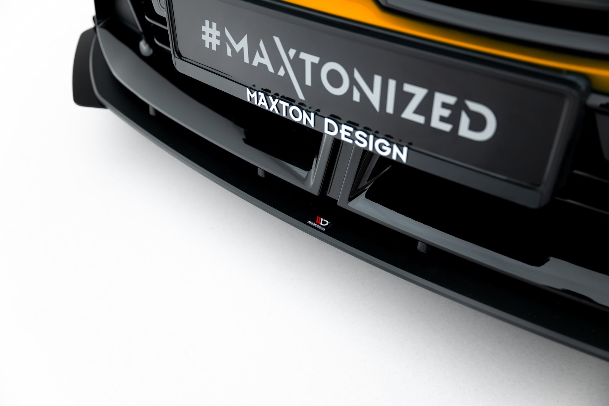 Maxton Design Street Pro Front Splitter + Flaps para BMW 1 M-Pack F70 - imagen 4