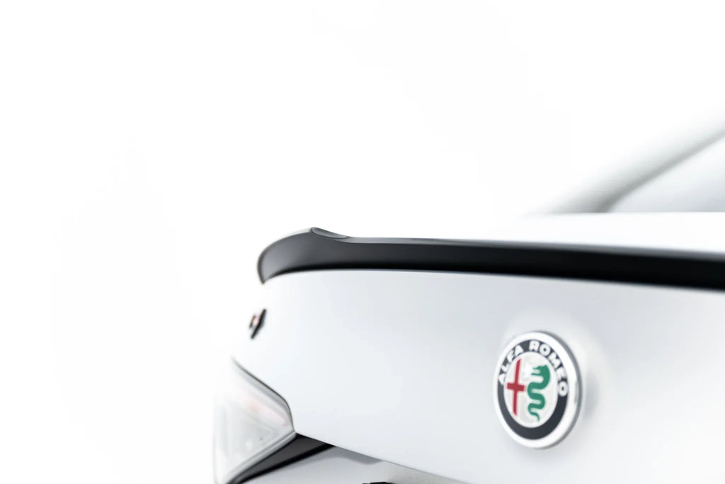 Maxton Design Extensión de alerón para Alfa Romeo Giulia - imagen 3