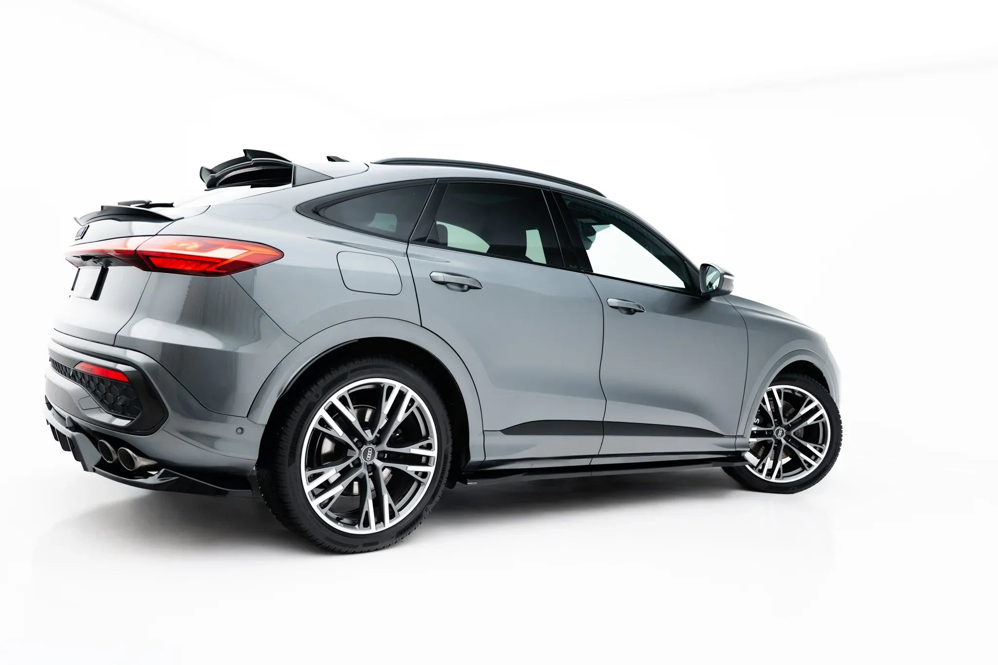 Maxton Design Difusores de taloneras laterales para Audi SQ5 Sportback / SUV Mk3 - imagen 1