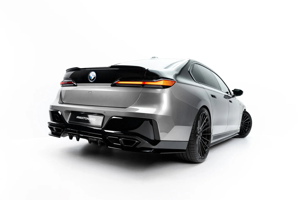 Maxton Design Splitter trasero (with vertical bars) V.2 para BMW M760e G70 - imagen 1