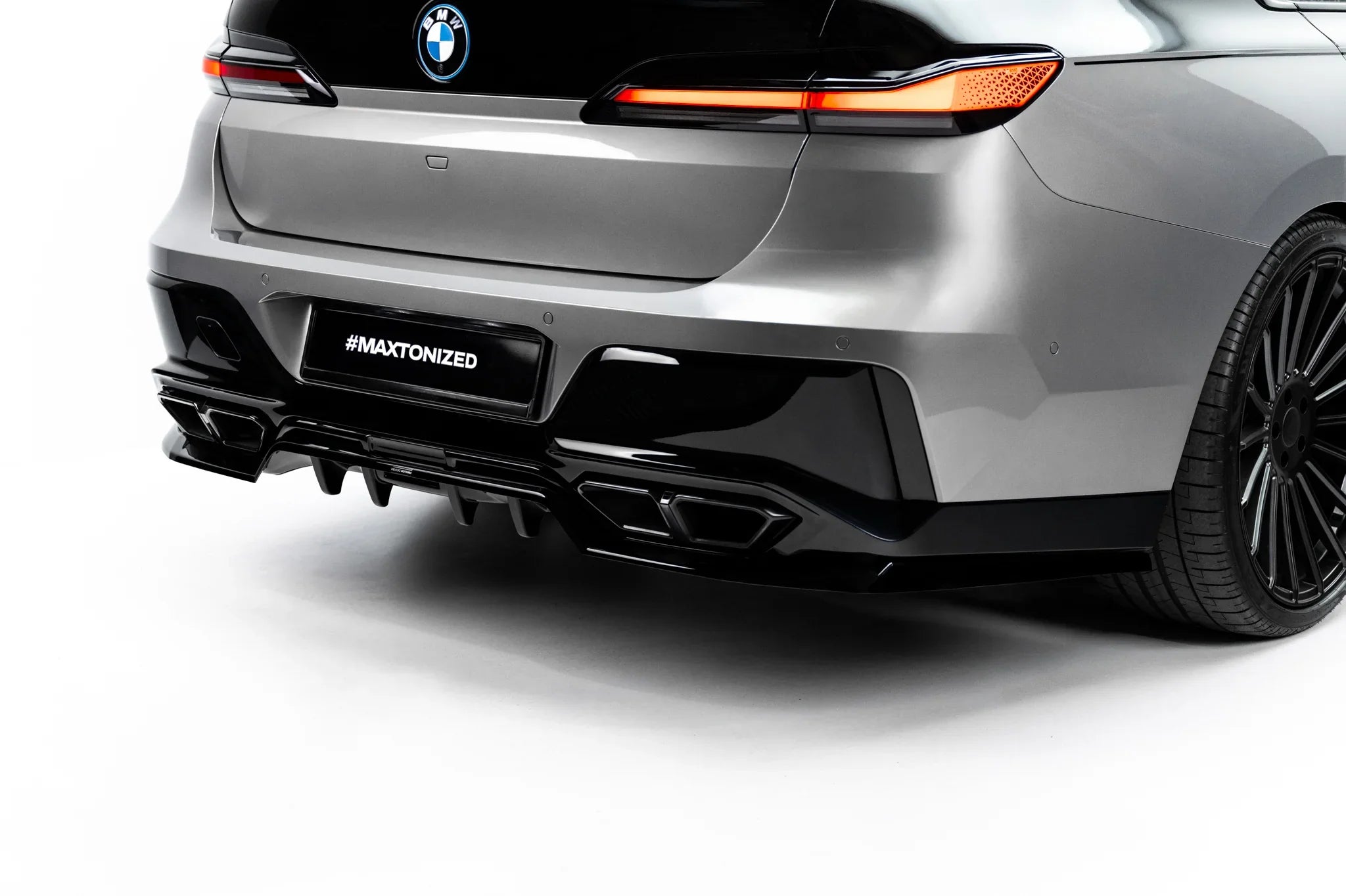 Maxton Design Set of Splitters para BMW M760e G70 - imagen 9