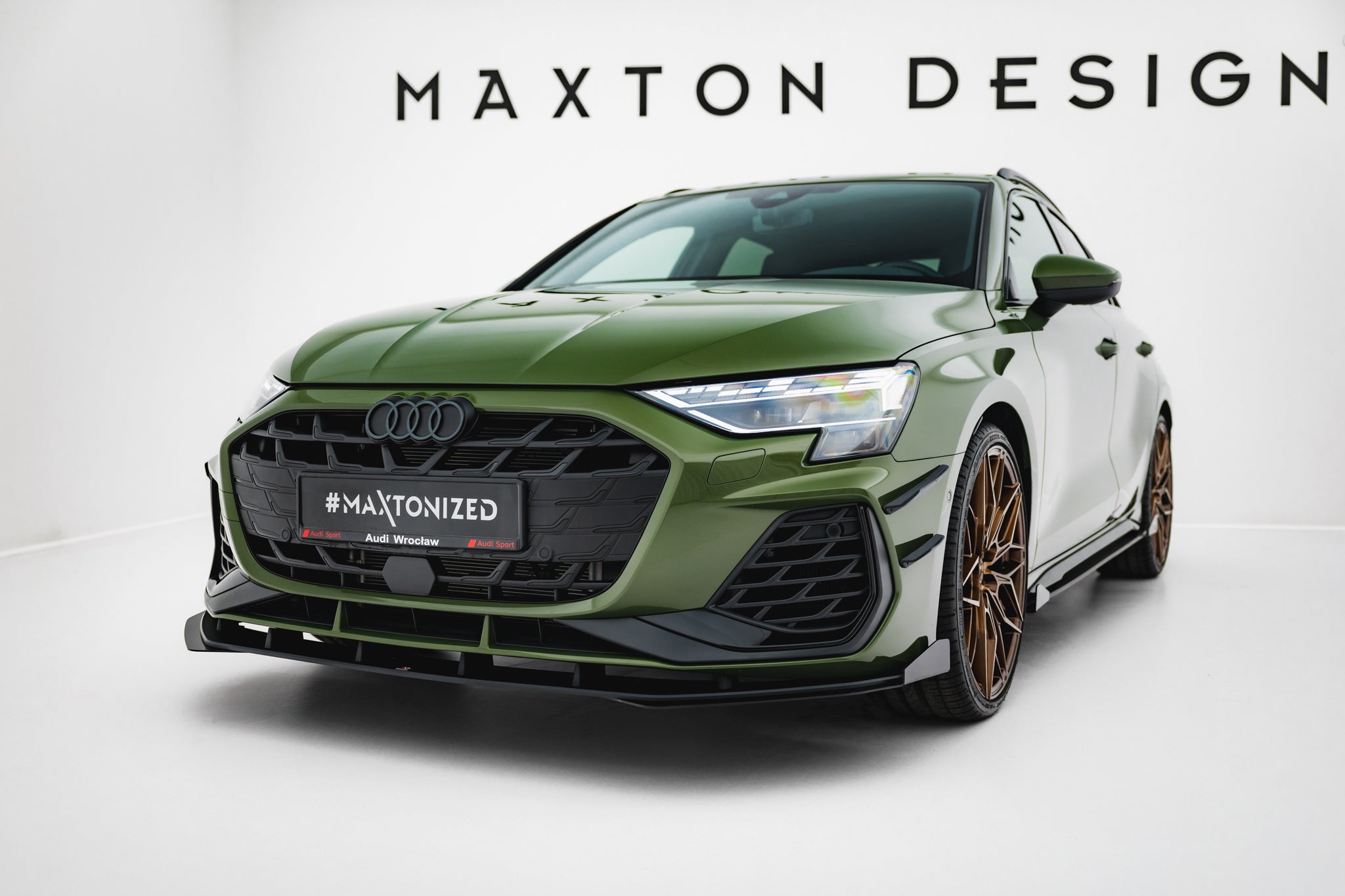 Maxton Design Street Pro Front Splitter V.1 + Flaps para Audi S3 Sportback / A3 S-line Sportback 8Y Facelift - imagen 1