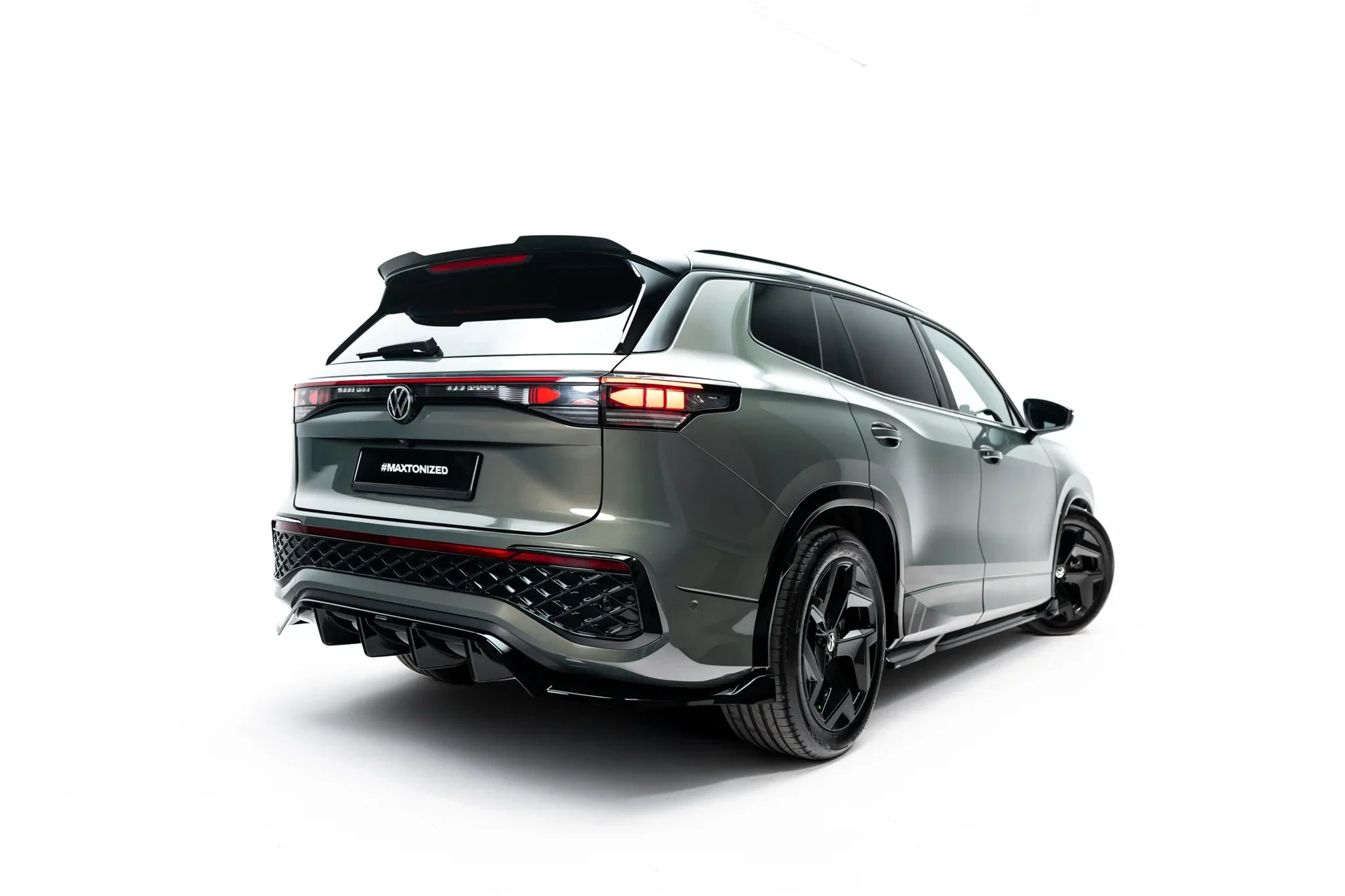 Maxton Design Splitter trasero (with vertical bars) para Volkswagen Tayron R-Line Mk1 - imagen 1