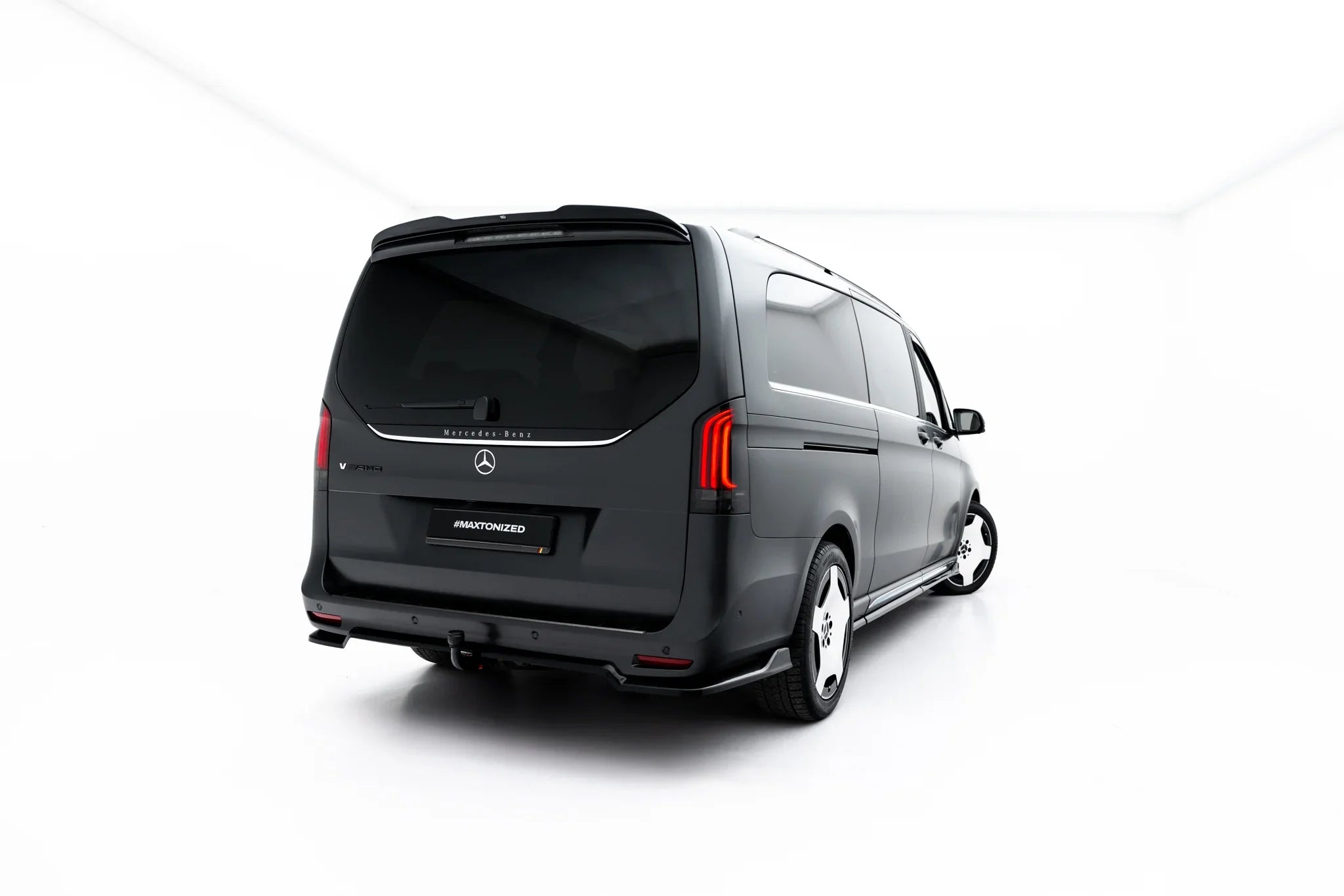 Maxton Design Splitter trasero (with vertical bars) para Mercedes-Benz V AMG-Line W447 Facelift 2 - imagen 2