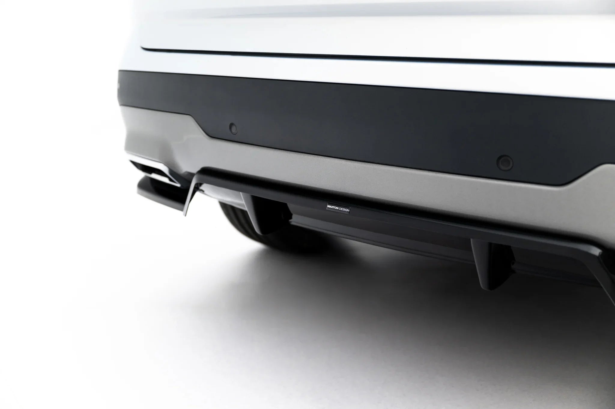 Maxton Design Splitter trasero (with vertical bars) para Jaecoo 7 Mk1 - imagen 3