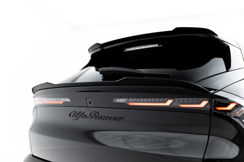 Maxton Design Bottom Spoiler Cap para Alfa Romeo Junior Mk1 - imagen 1