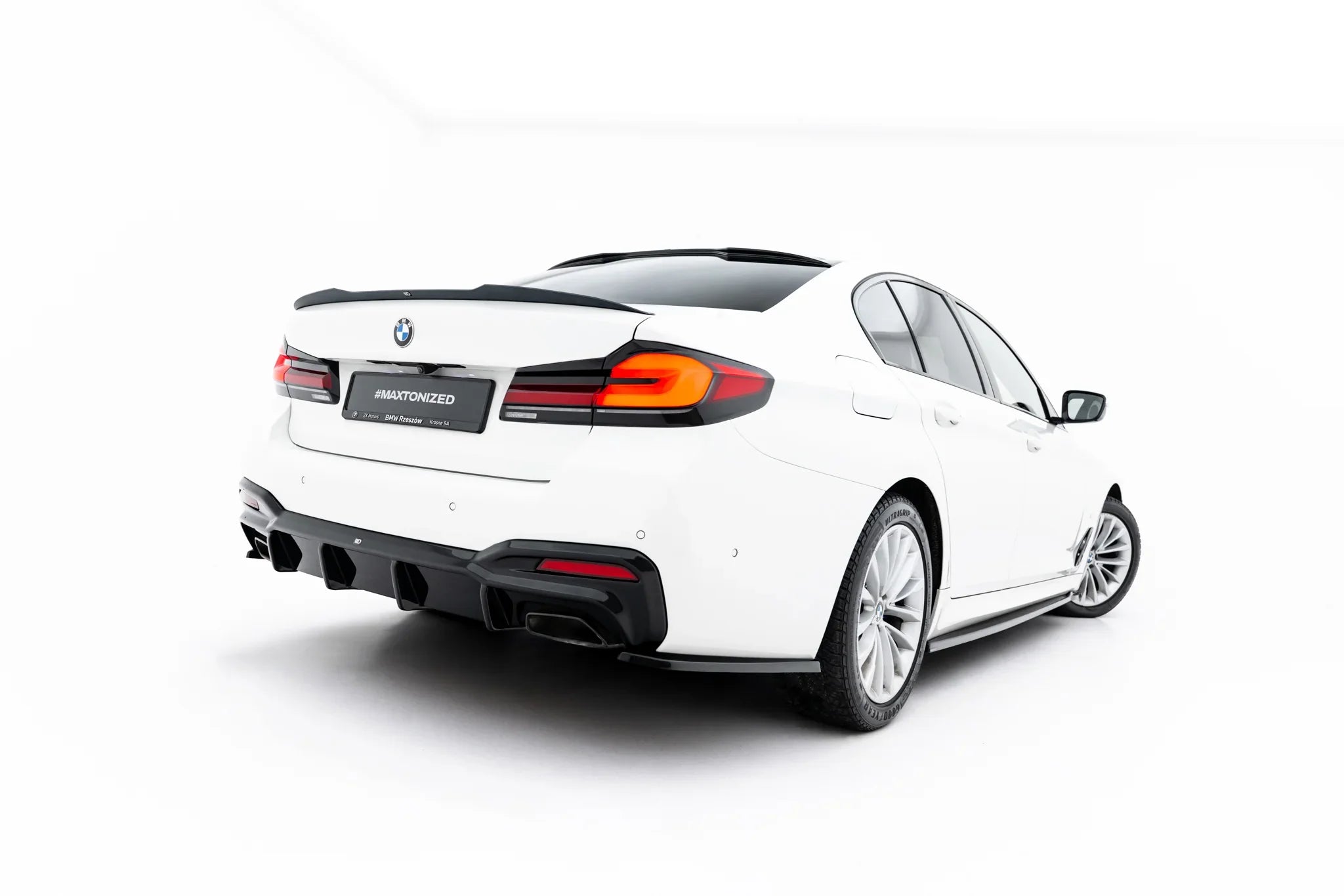 Maxton Design Difusor trasero para BMW 5 M-Pack Sedan / Touring G30 / G31 / G30 Facelift / G31 Facelift - imagen 1