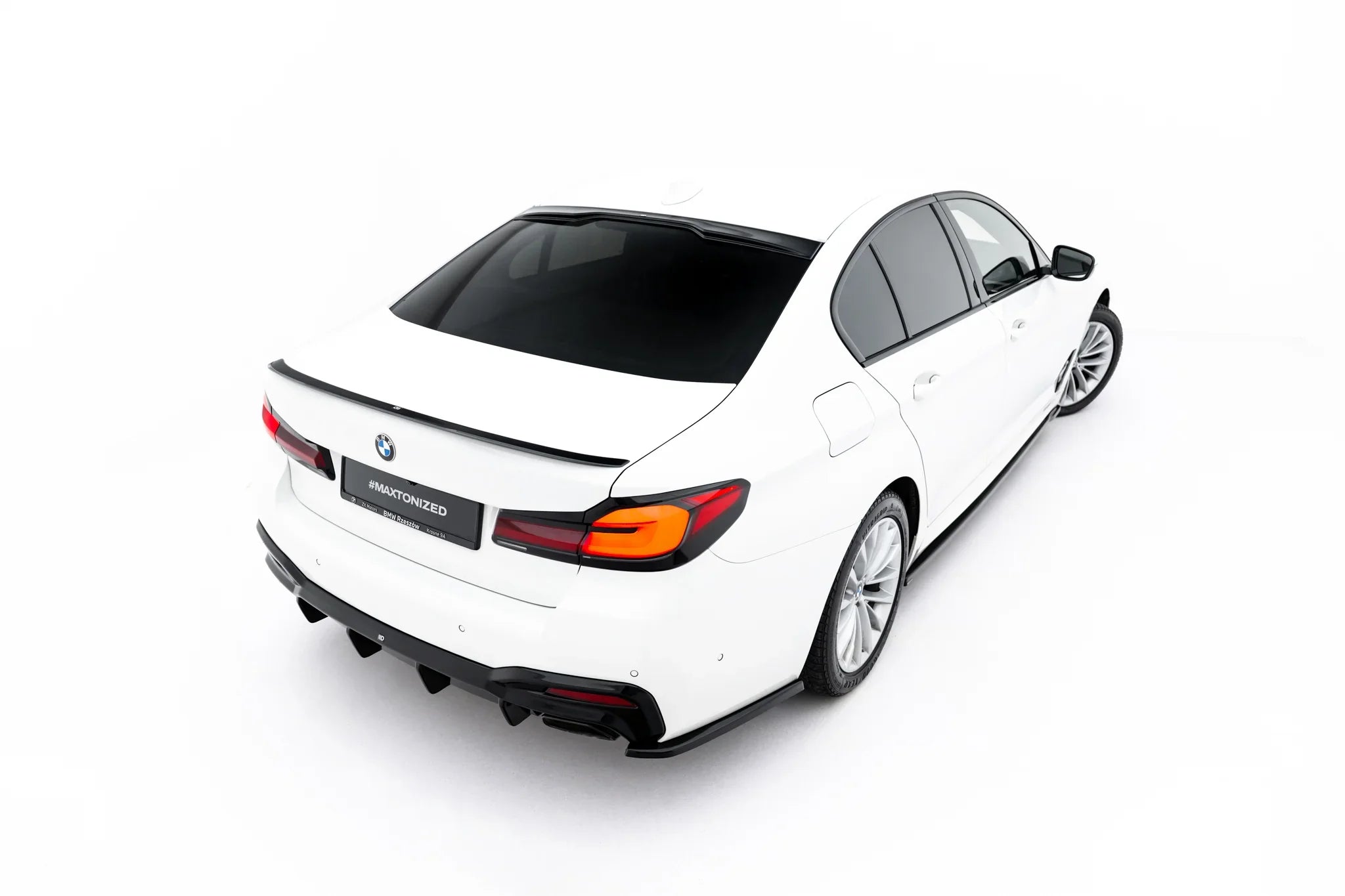 Maxton Design Extensión de alerón V.3 para BMW 5 Standard / M-Pack / M550 Sedan G30 / G30 Facelift - imagen 1