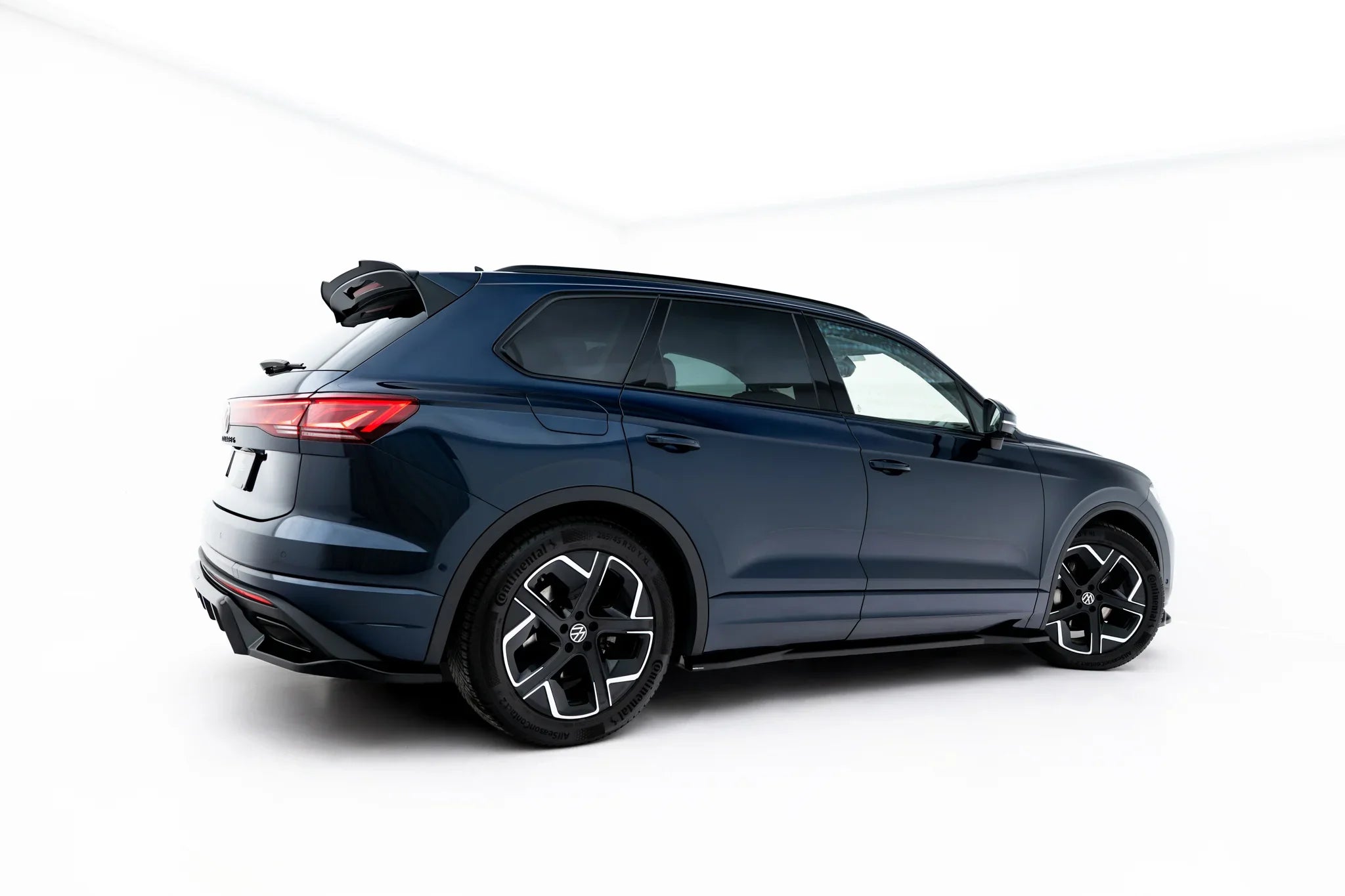 Maxton Design Difusores de taloneras laterales para Volkswagen Touareg Elegance Mk3 Facelift - imagen 1