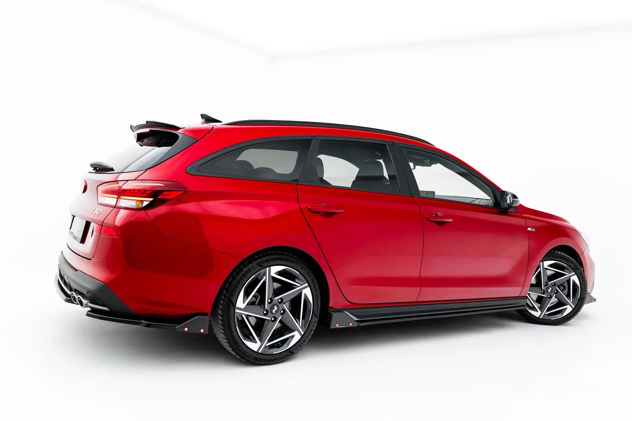 Maxton Design Difusores de taloneras laterales V.3 + Flaps para Hyundai I30 N / N-Line Wagon Mk3 Facelift - imagen 1