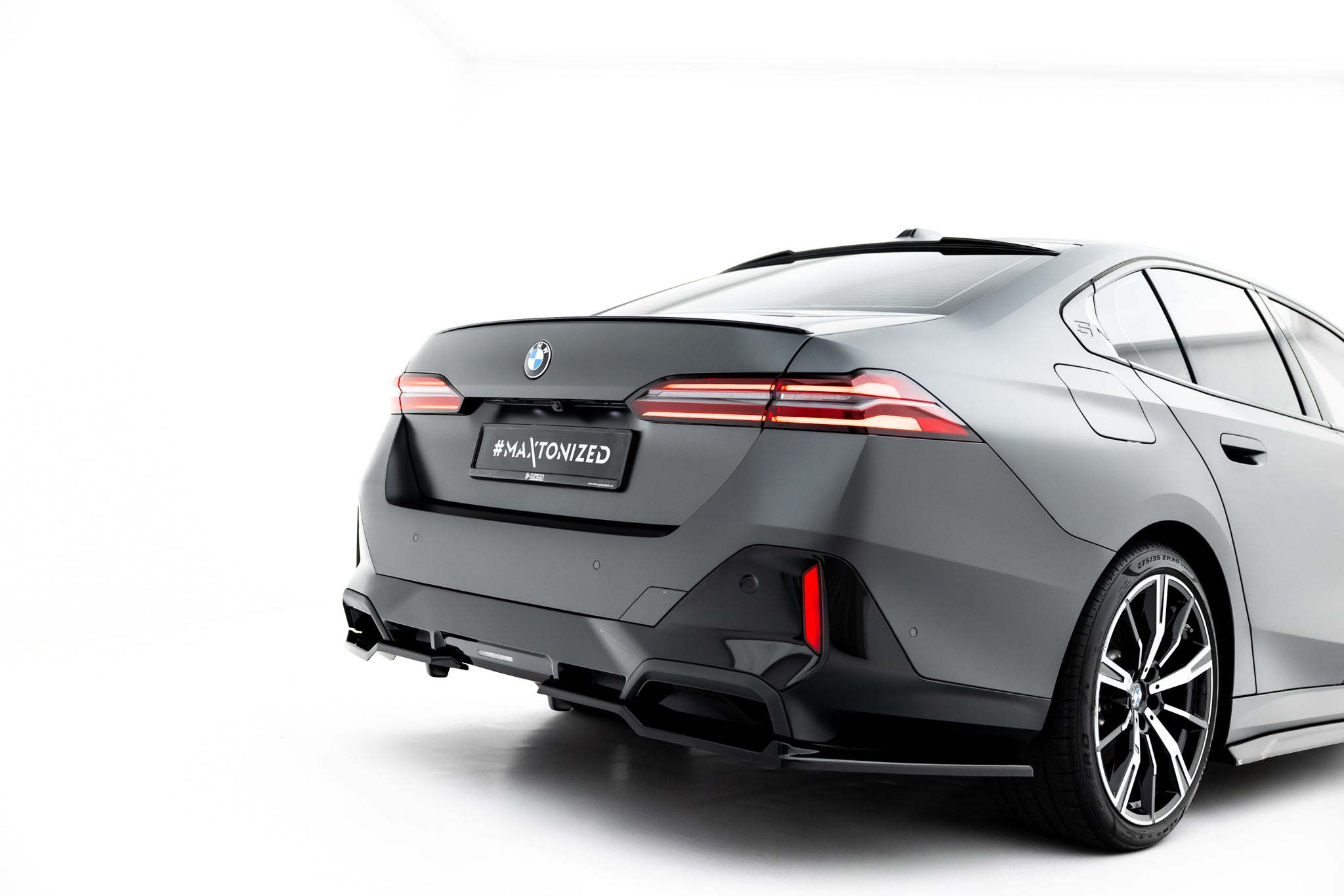 Maxton Design Splitters laterales traseros V.1 para BMW 5 / i5 M-Pack Sedan / Touring G60 / G61 - imagen 2