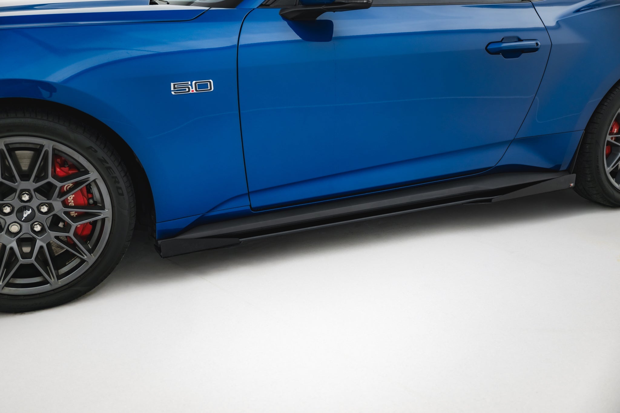 Maxton Design Street Pro Side Skirts Diffusers + Flaps para Ford Mustang GT Mk7 - imagen 3