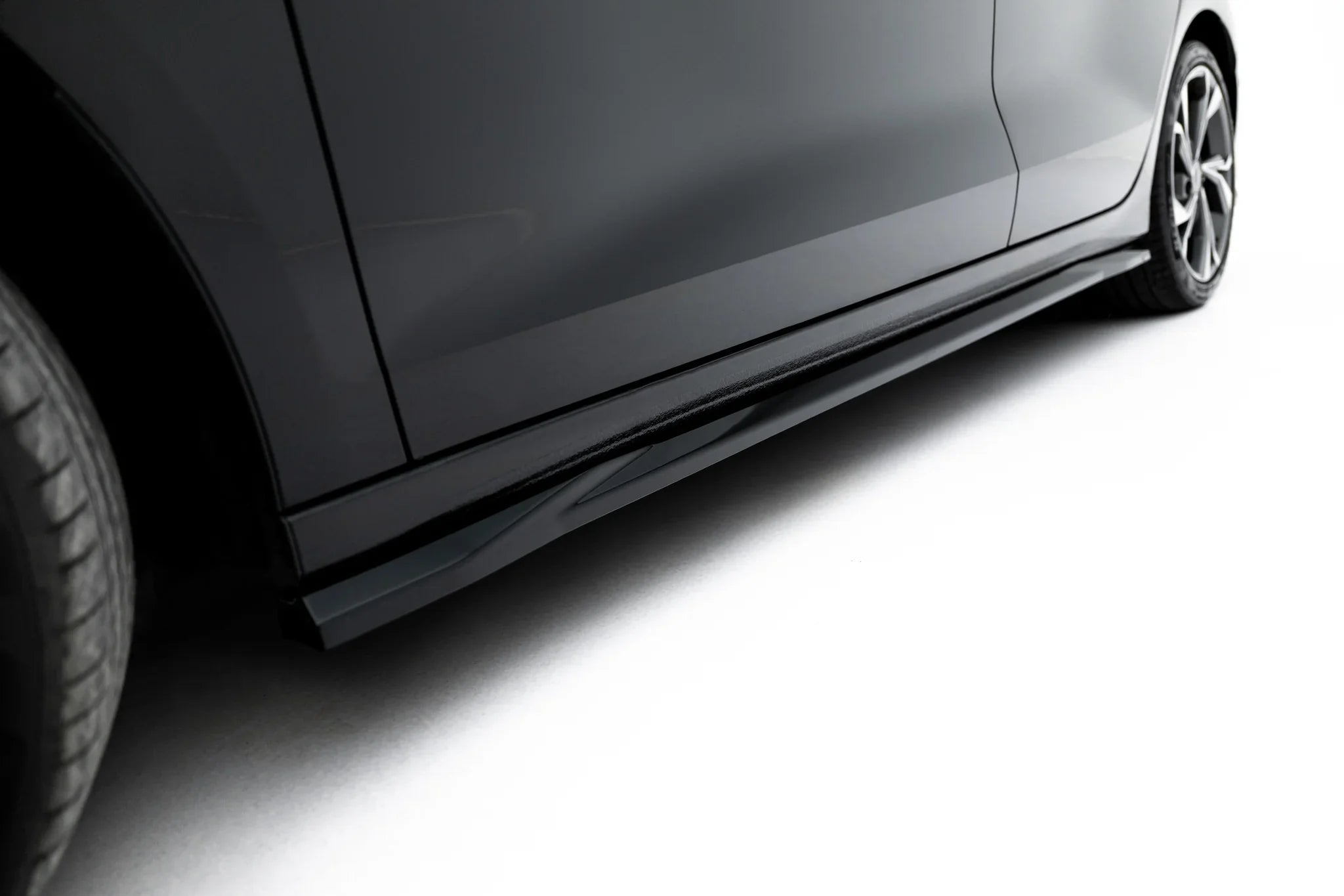 Maxton Design Difusores de taloneras laterales para Audi A3 Sedan 8Y Facelift - imagen 3