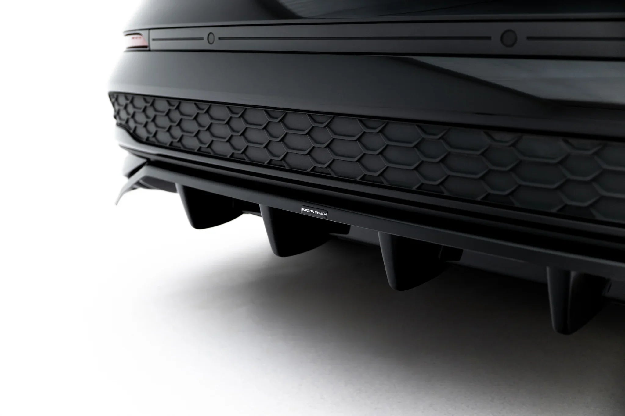 Maxton Design Splitter trasero (with vertical bars) para Audi A3 Sedan 8Y Facelift - imagen 4