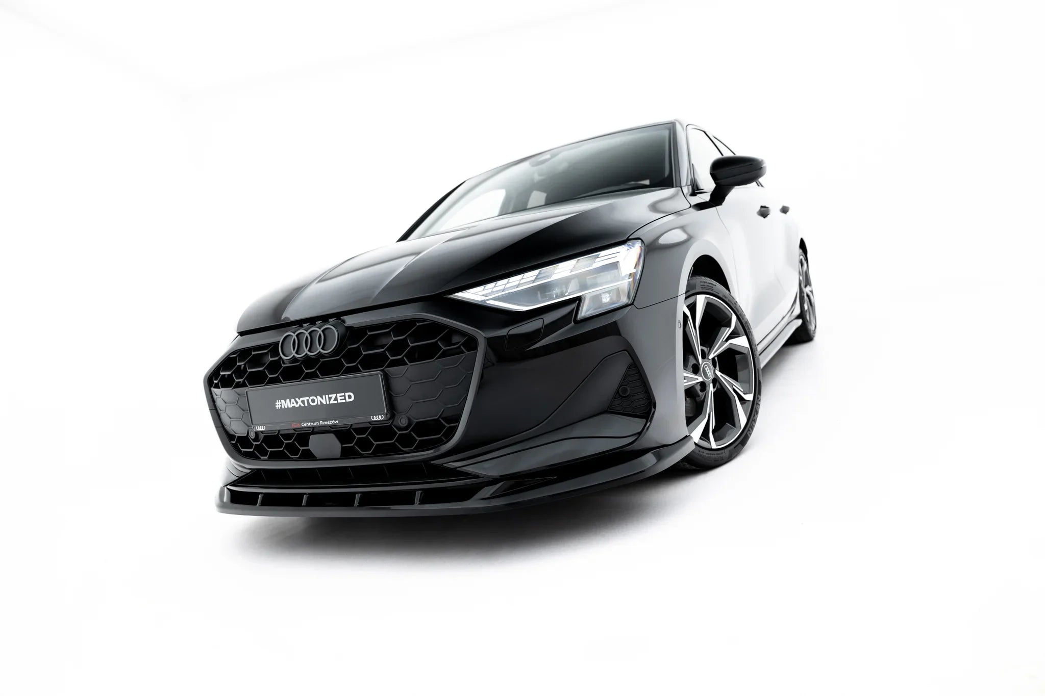 Maxton Design Splitter delantero V.2 para Audi A3 Sedan 8Y Facelift - imagen 1