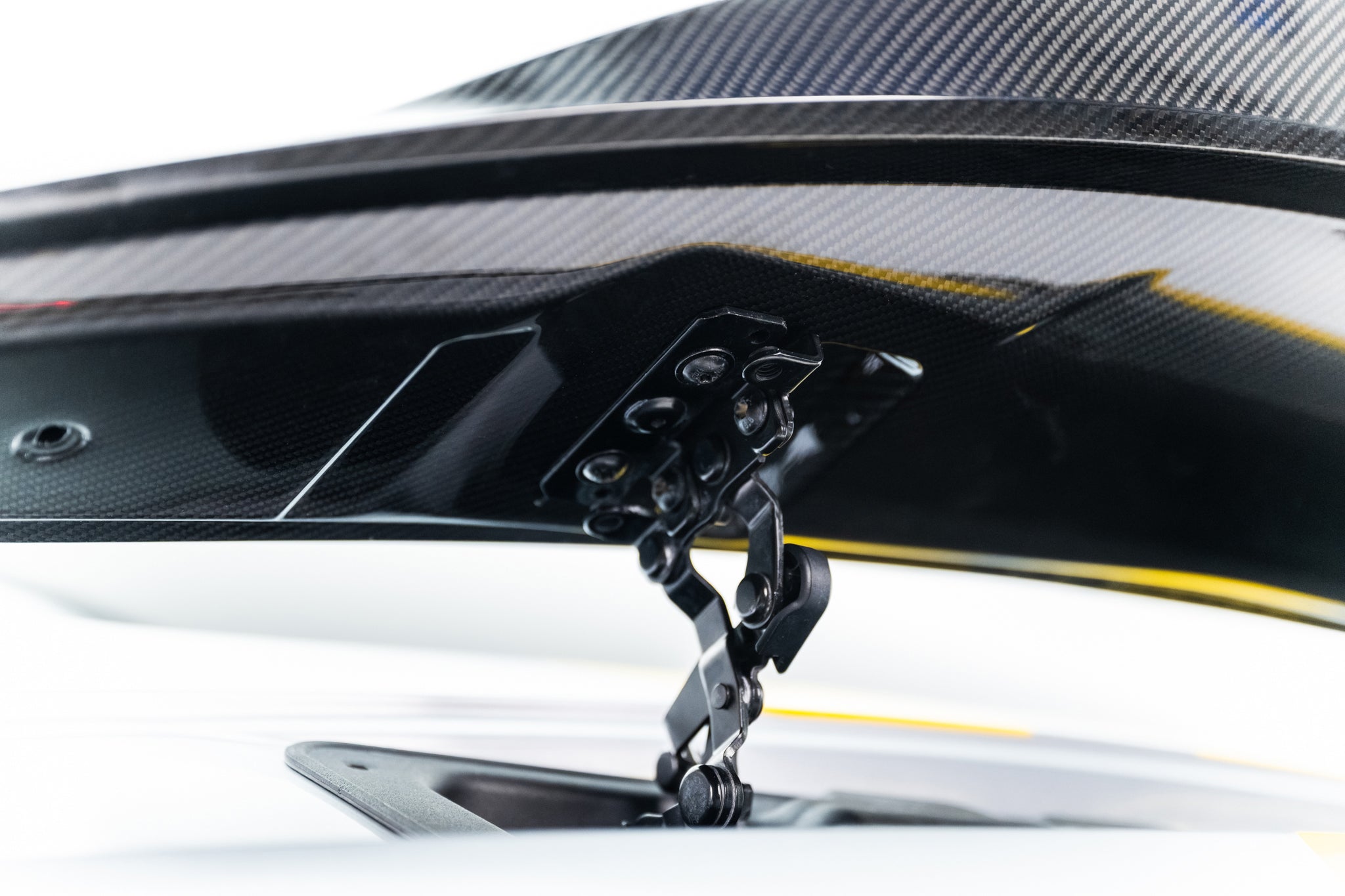 Maxton Design Prepreg Carbon Spoiler V.2 para Mercedes-AMG GT 43 / 55 / 63 / 63 S E Performance C192 - imagen 10