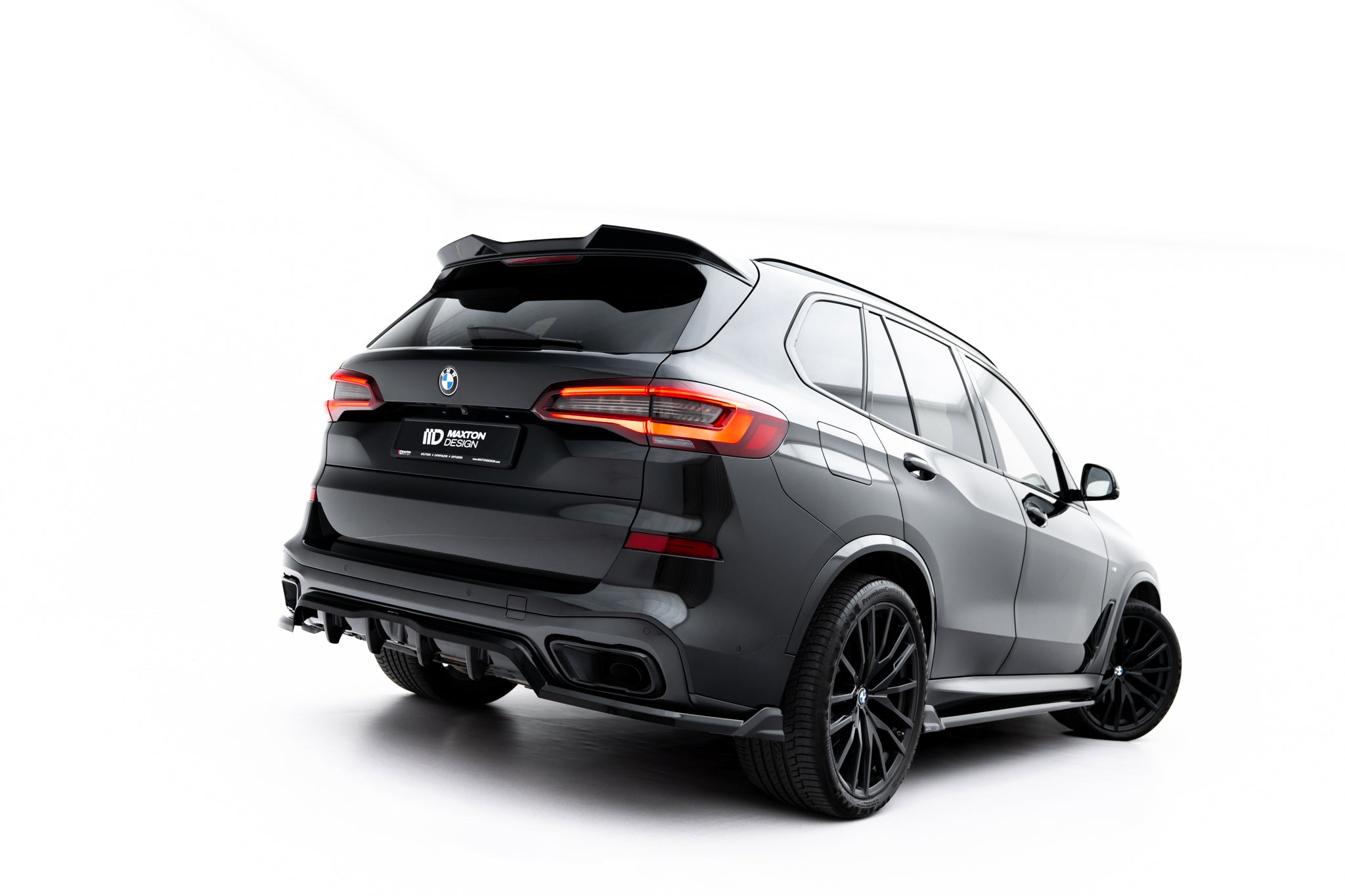 Maxton Design Splitter trasero (With Vertical Bars) para BMW X5 M-Pack G05 - imagen 1