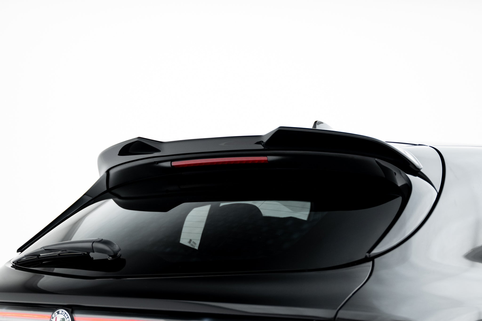 Maxton Design Upper Spoiler Cap 3D para Alfa Romeo Tonale Mk1 - imagen 4