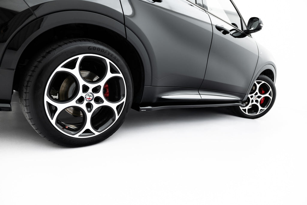 Maxton Design Difusores de taloneras laterales para Alfa Romeo Tonale Mk1 - imagen 2