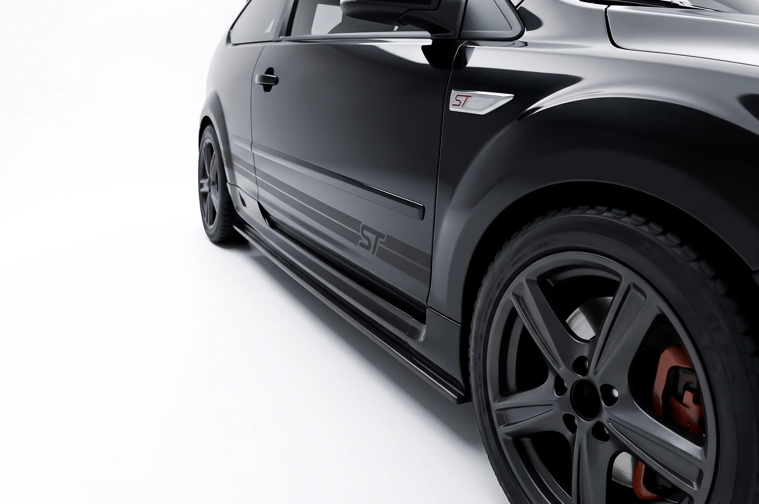 Maxton Design Difusores de taloneras laterales para Ford Focus ST Mk2 - imagen 1