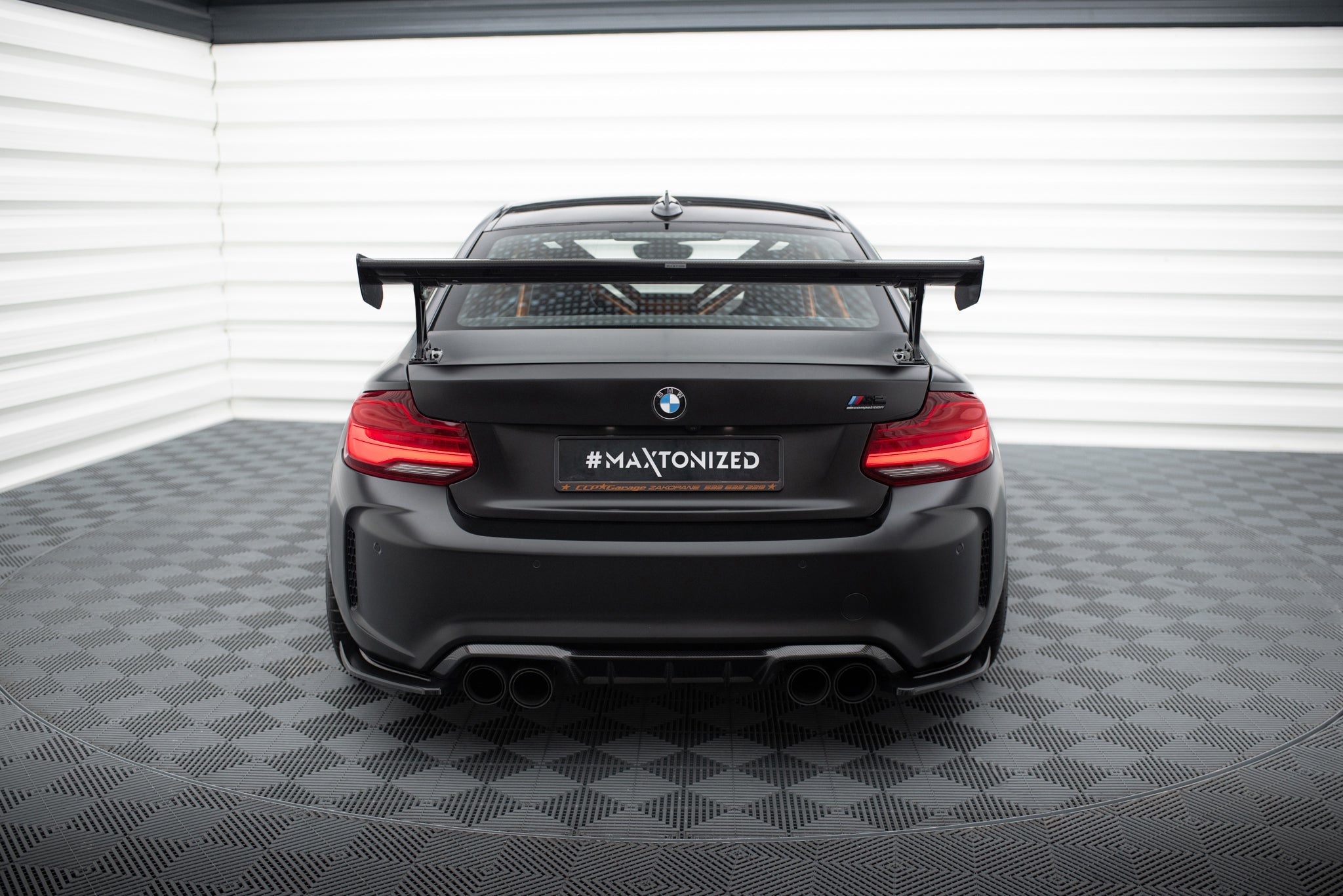 Maxton Design Alerón de carbono With External Brackets Uprights para BMW M2 F87 / 2 / 2 M-Pack F22 - imagen 1