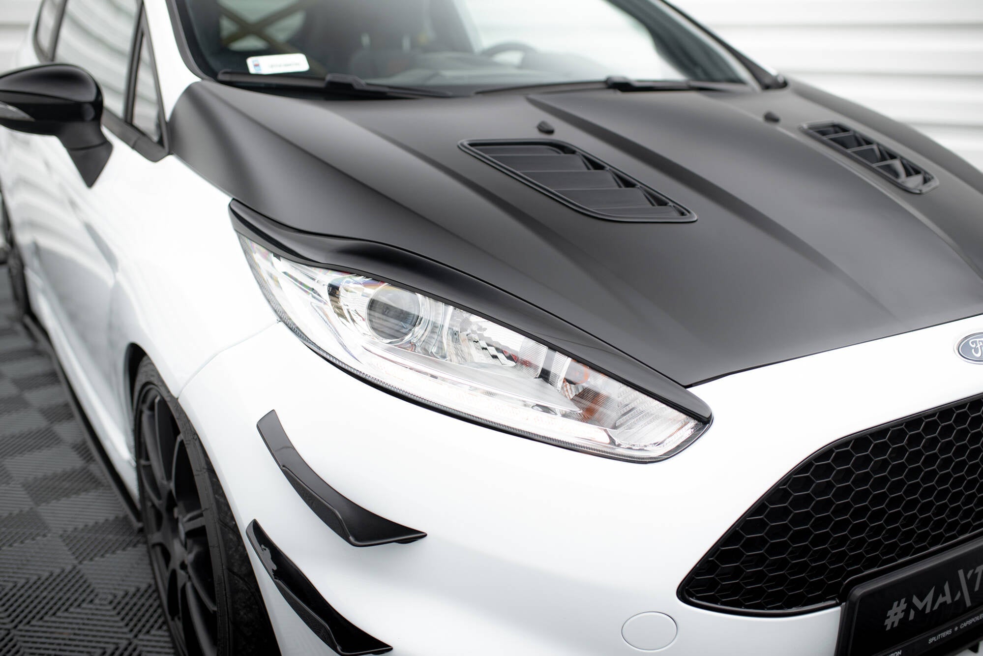 Maxton Design Eyebrows V.1 para Ford Fiesta ST / ST-Line / Standard Mk7 Facelift - imagen 6