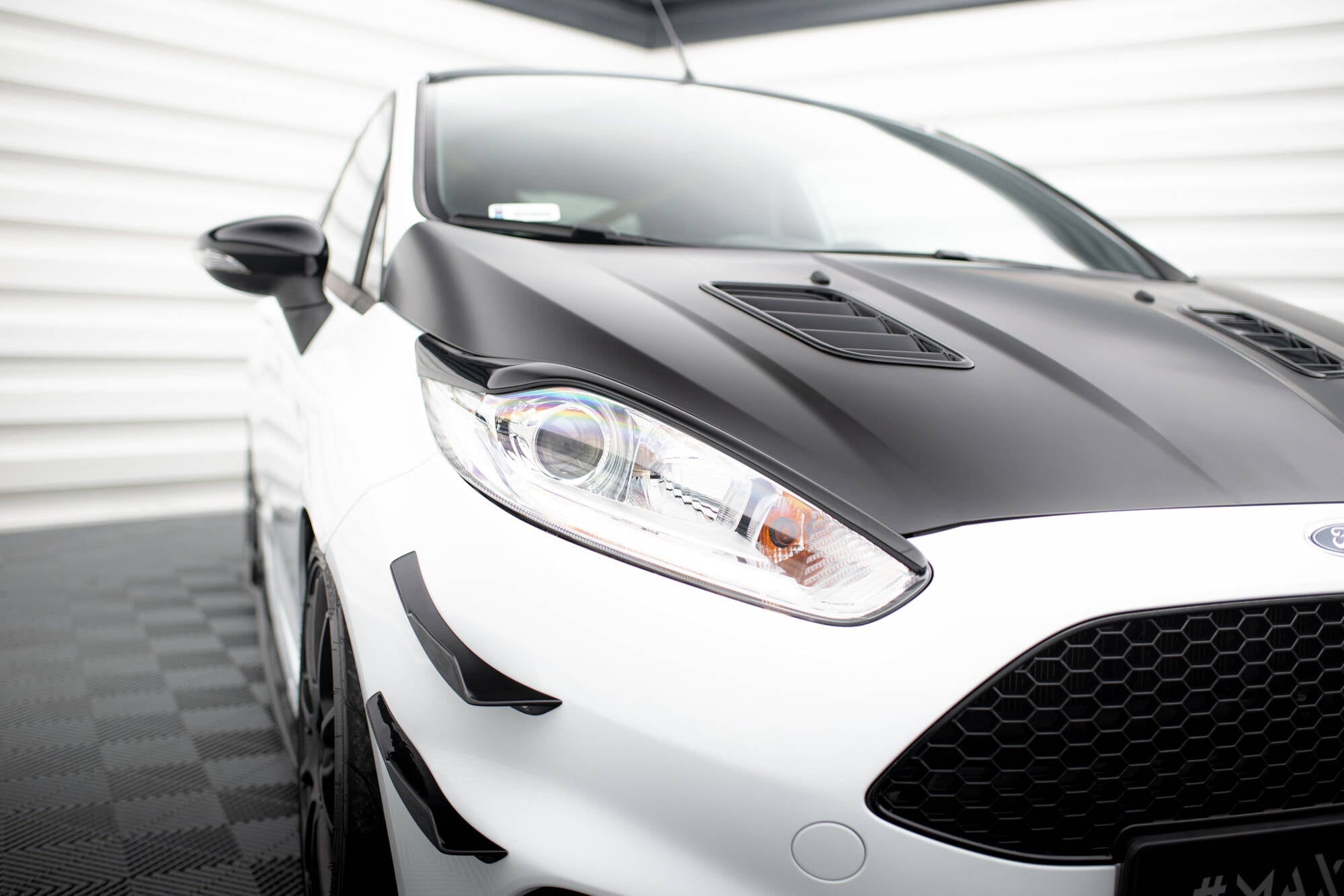 Maxton Design Eyebrows V.2 para Ford Fiesta ST / ST-Line / Standard Mk7 Facelift - imagen 5
