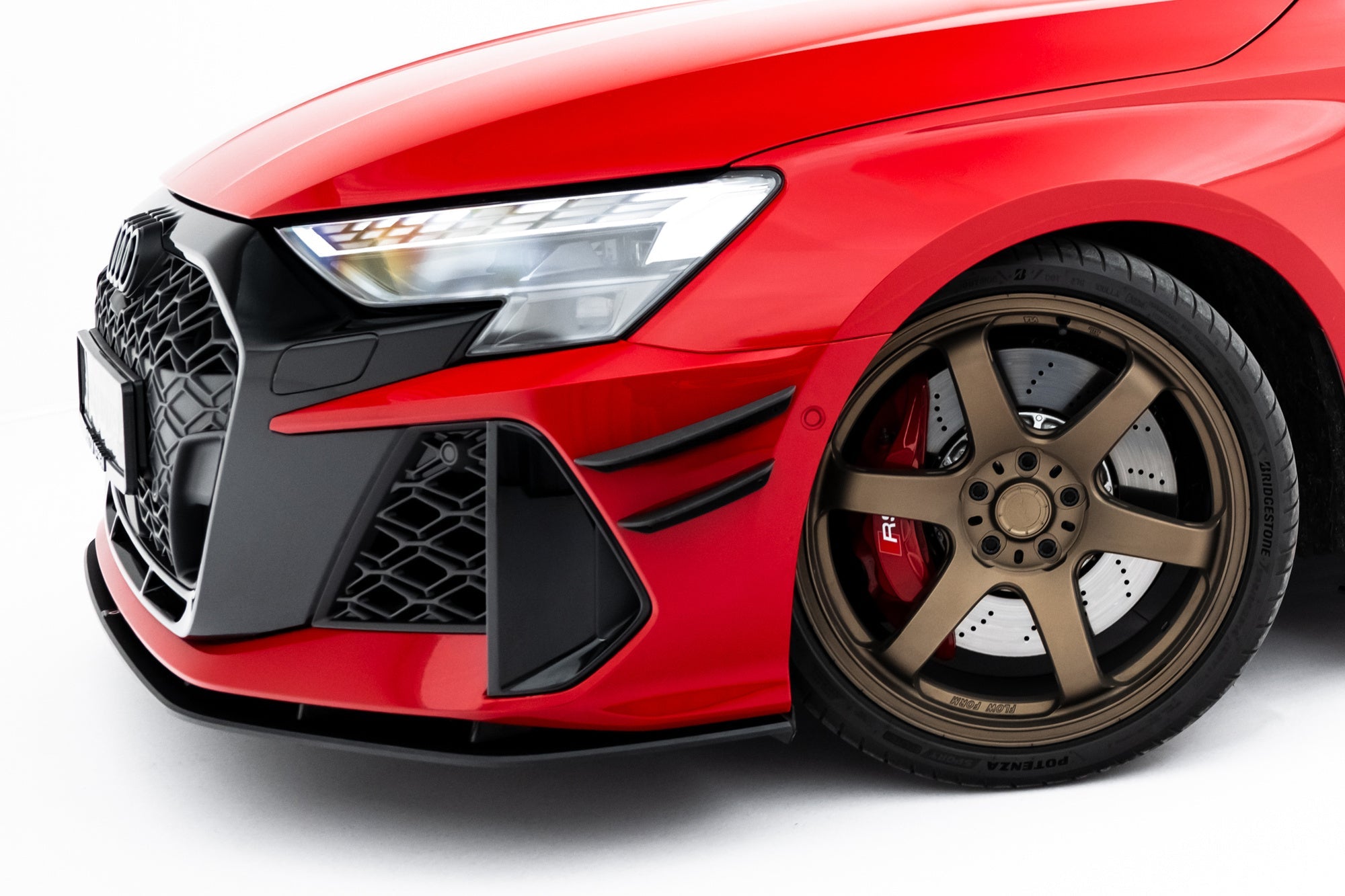 Maxton Design Paragolpes delantero Wings (Canards) para Audi RS3 Sedan 8Y Facelift - imagen 3